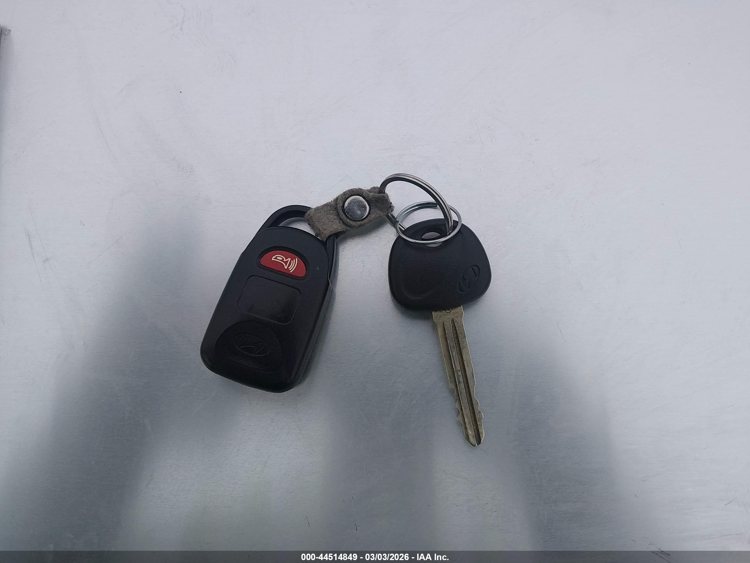HYUNDAI ELANTRA image 11