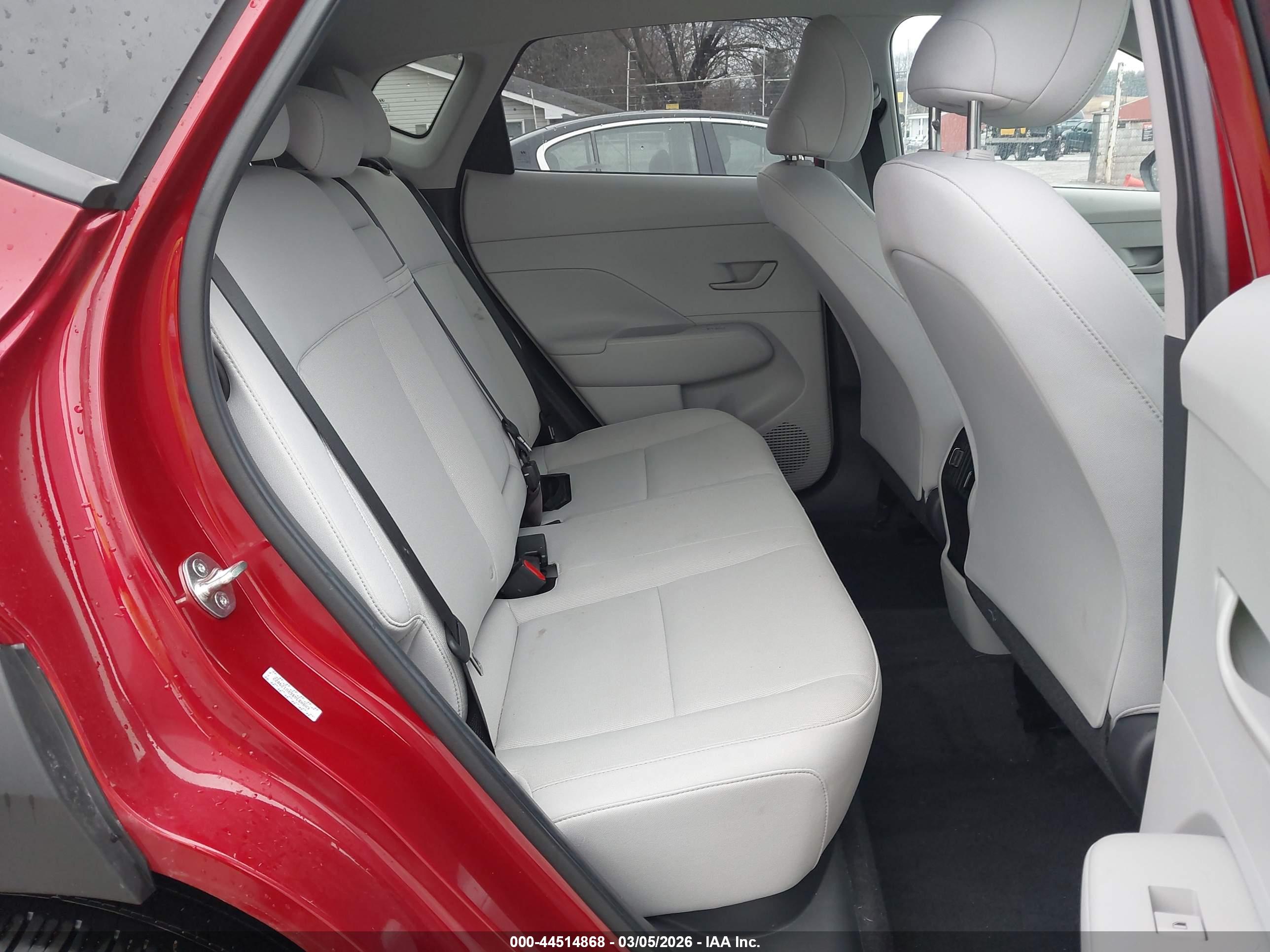 HYUNDAI KONA image 8