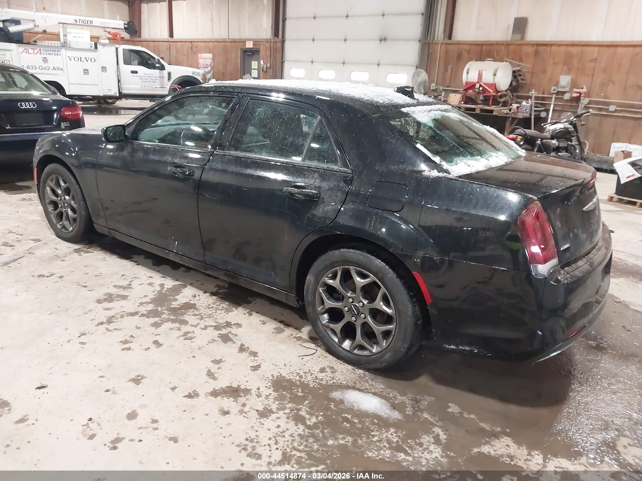CHRYSLER 300 image 3