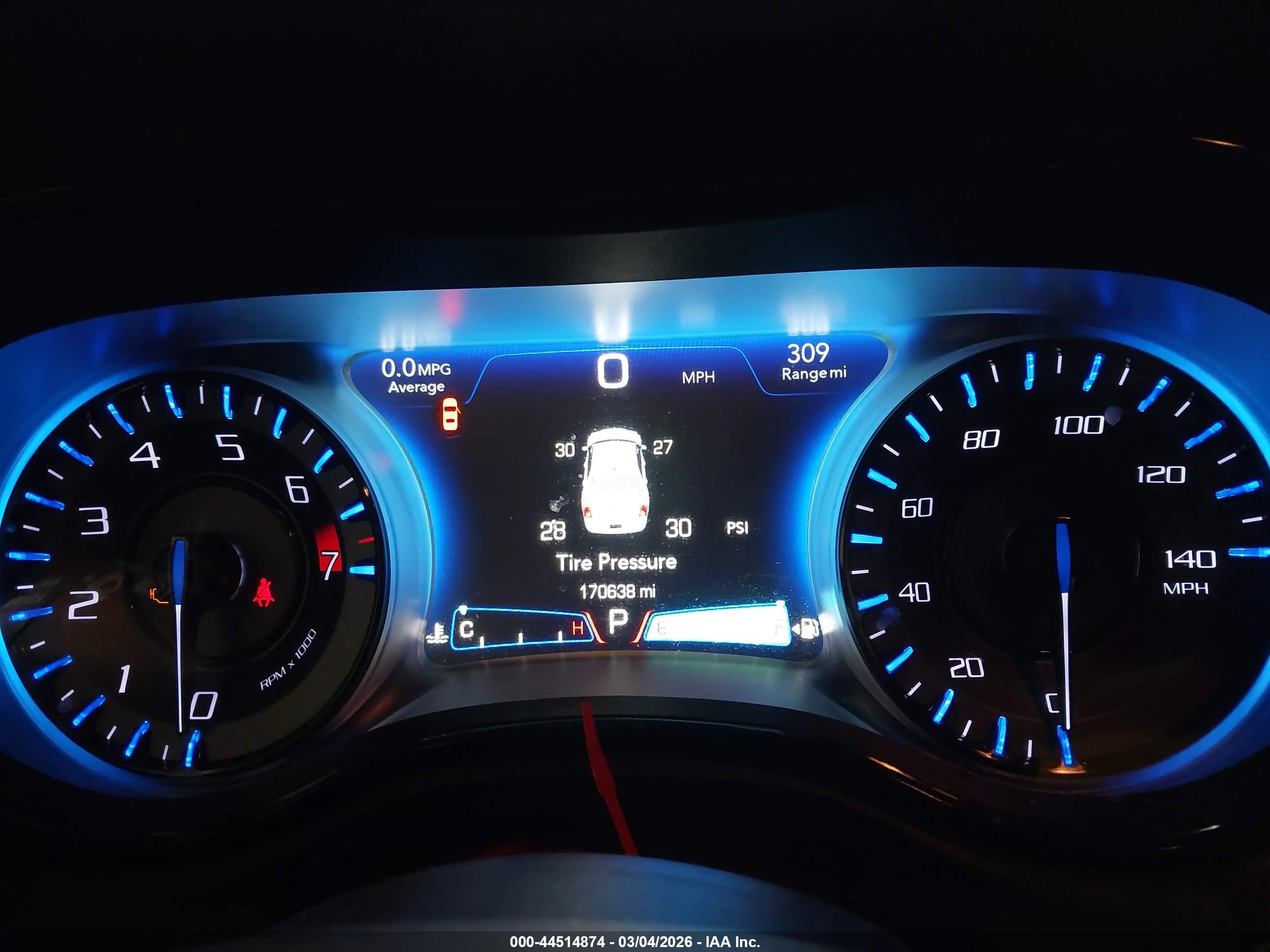 CHRYSLER 300 image 7