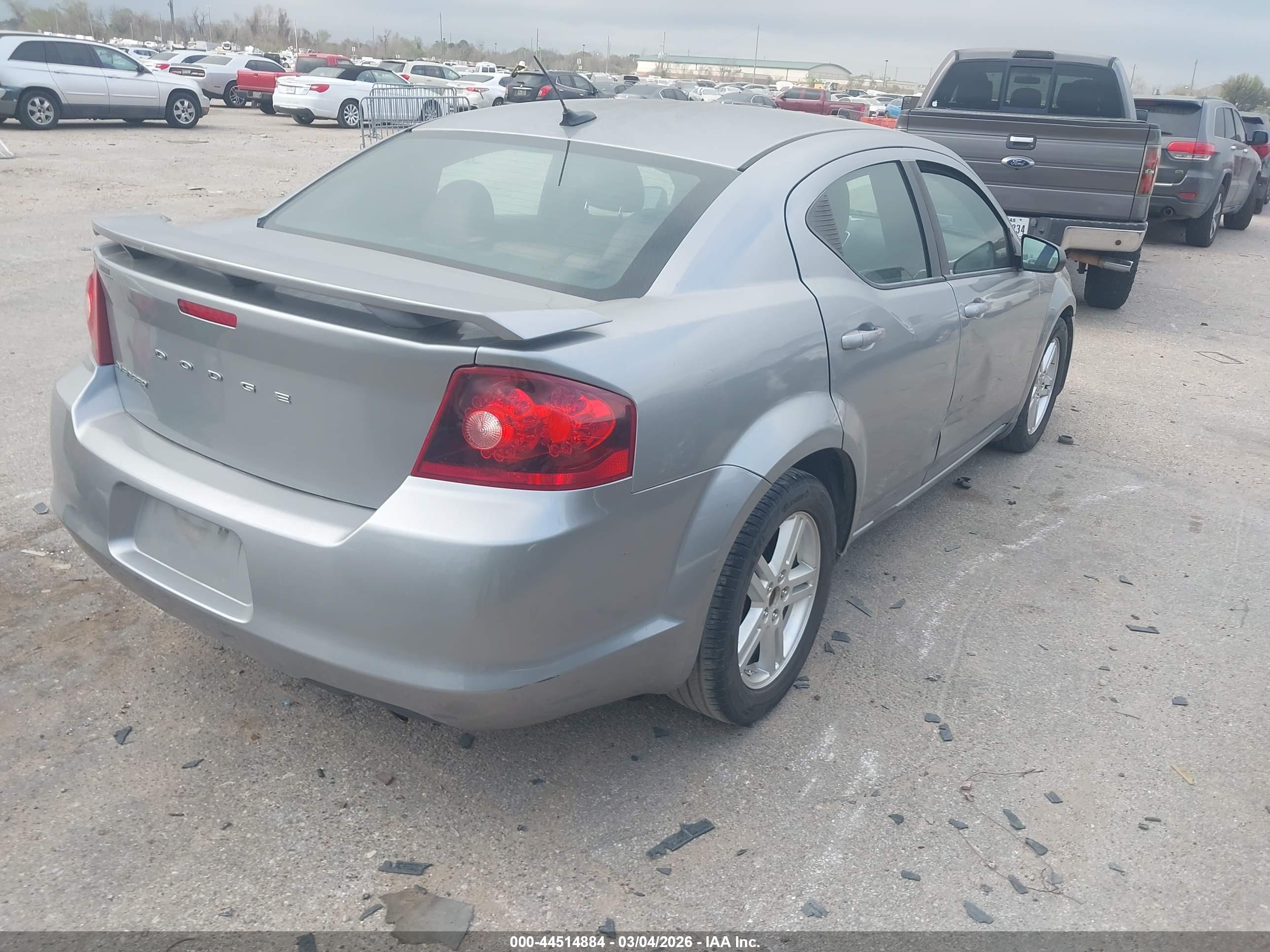 DODGE AVENGER image 4