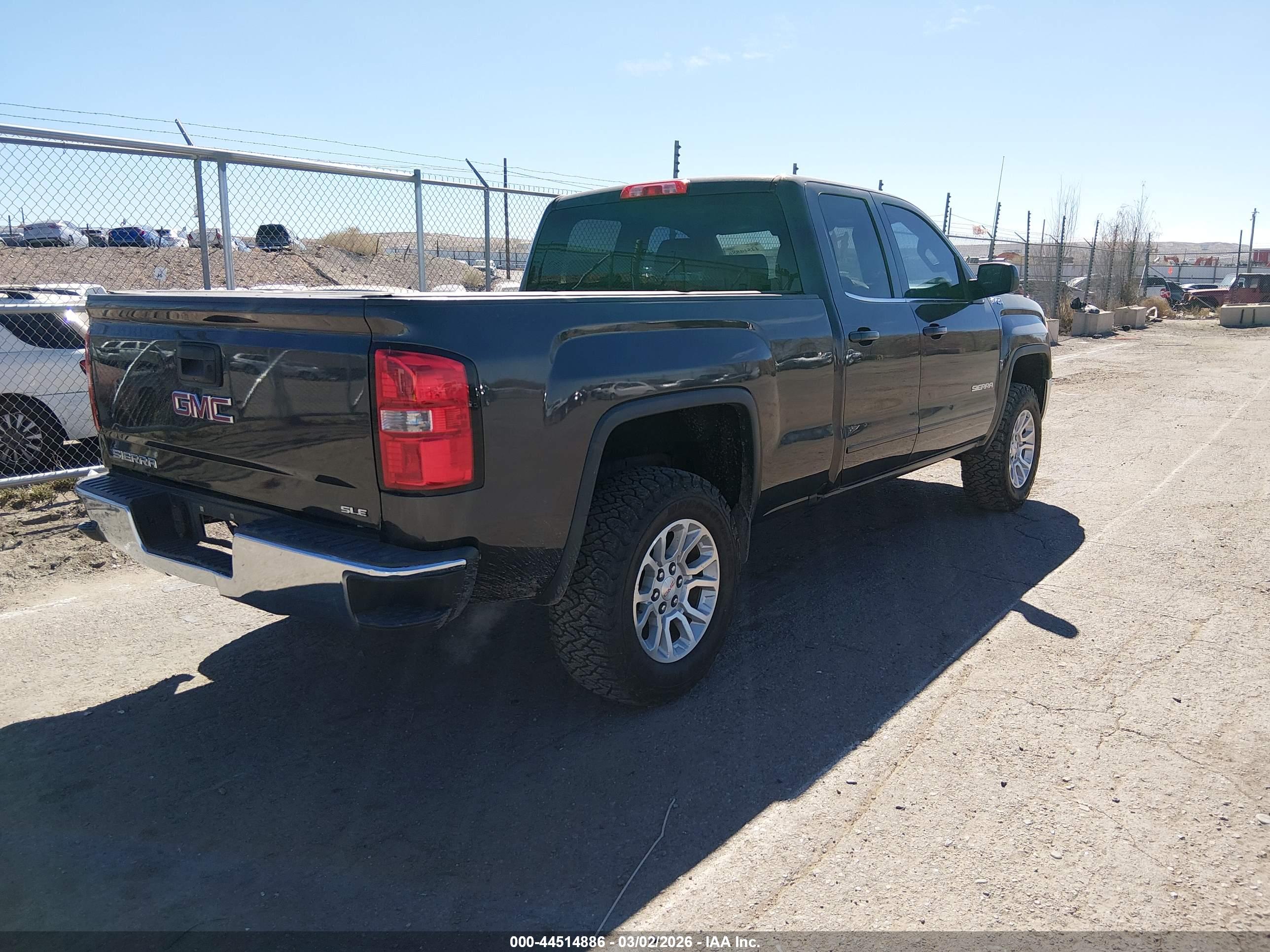 GMC SIERRA image 4