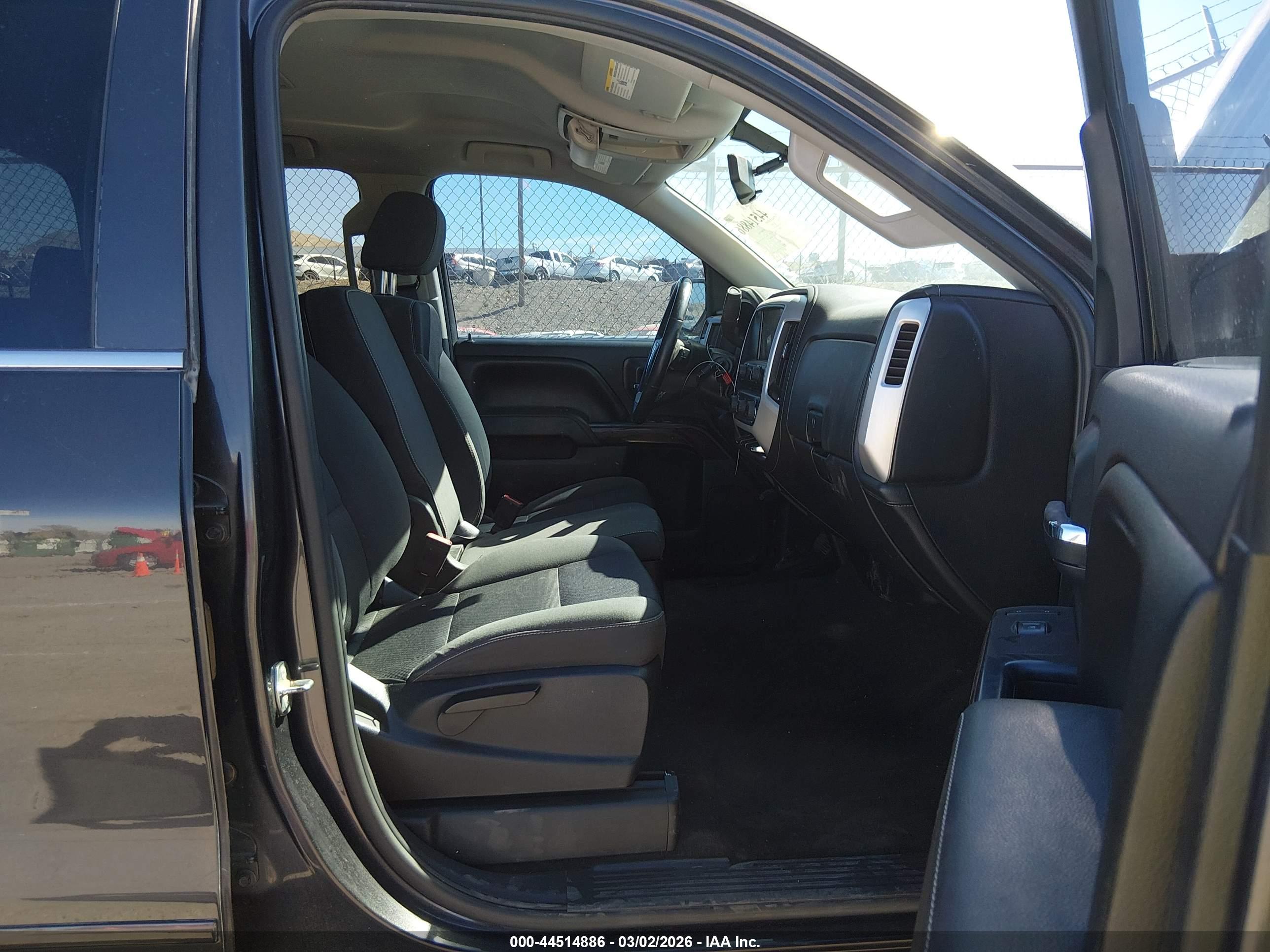 GMC SIERRA image 5