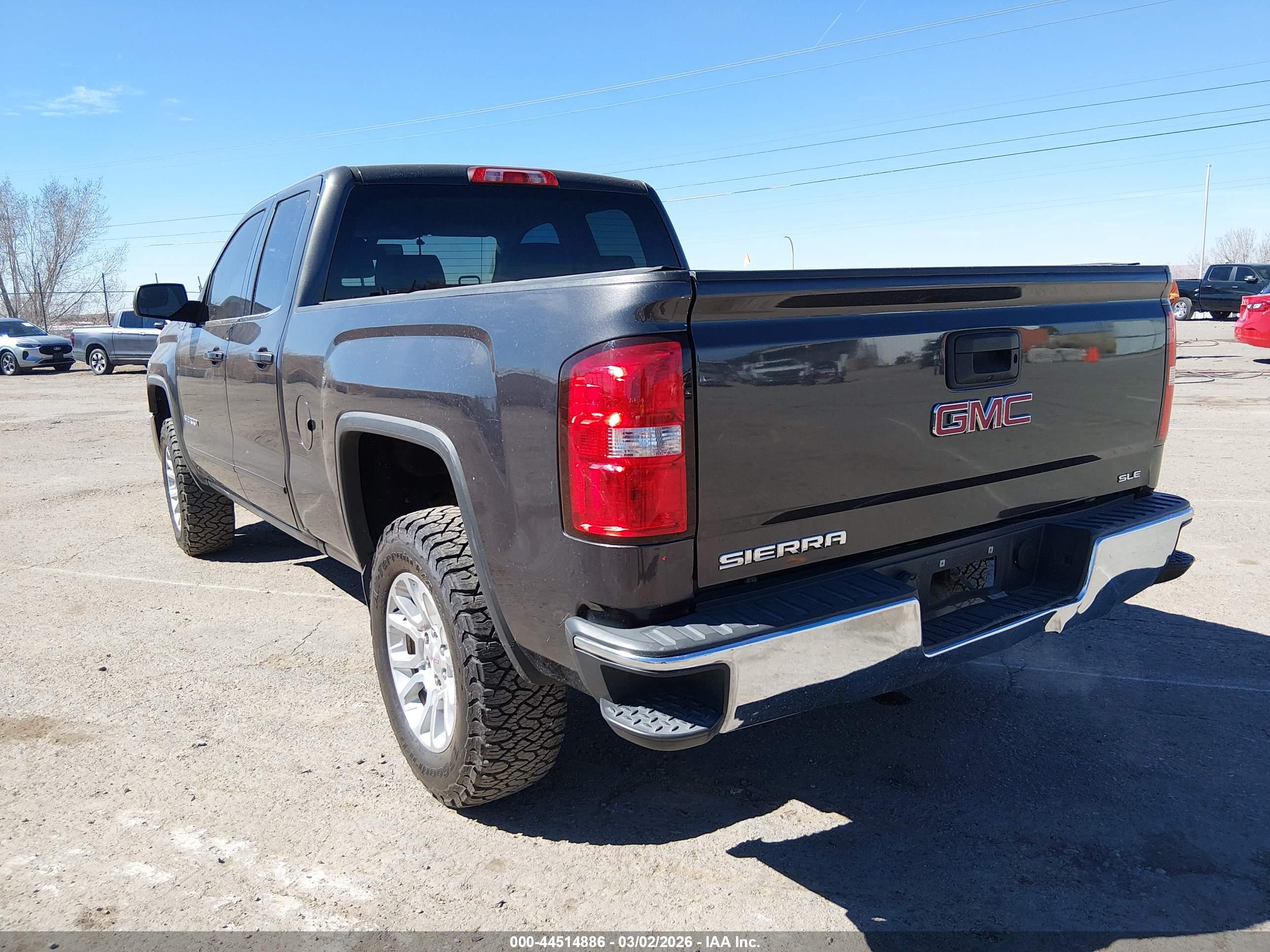 GMC SIERRA image 6