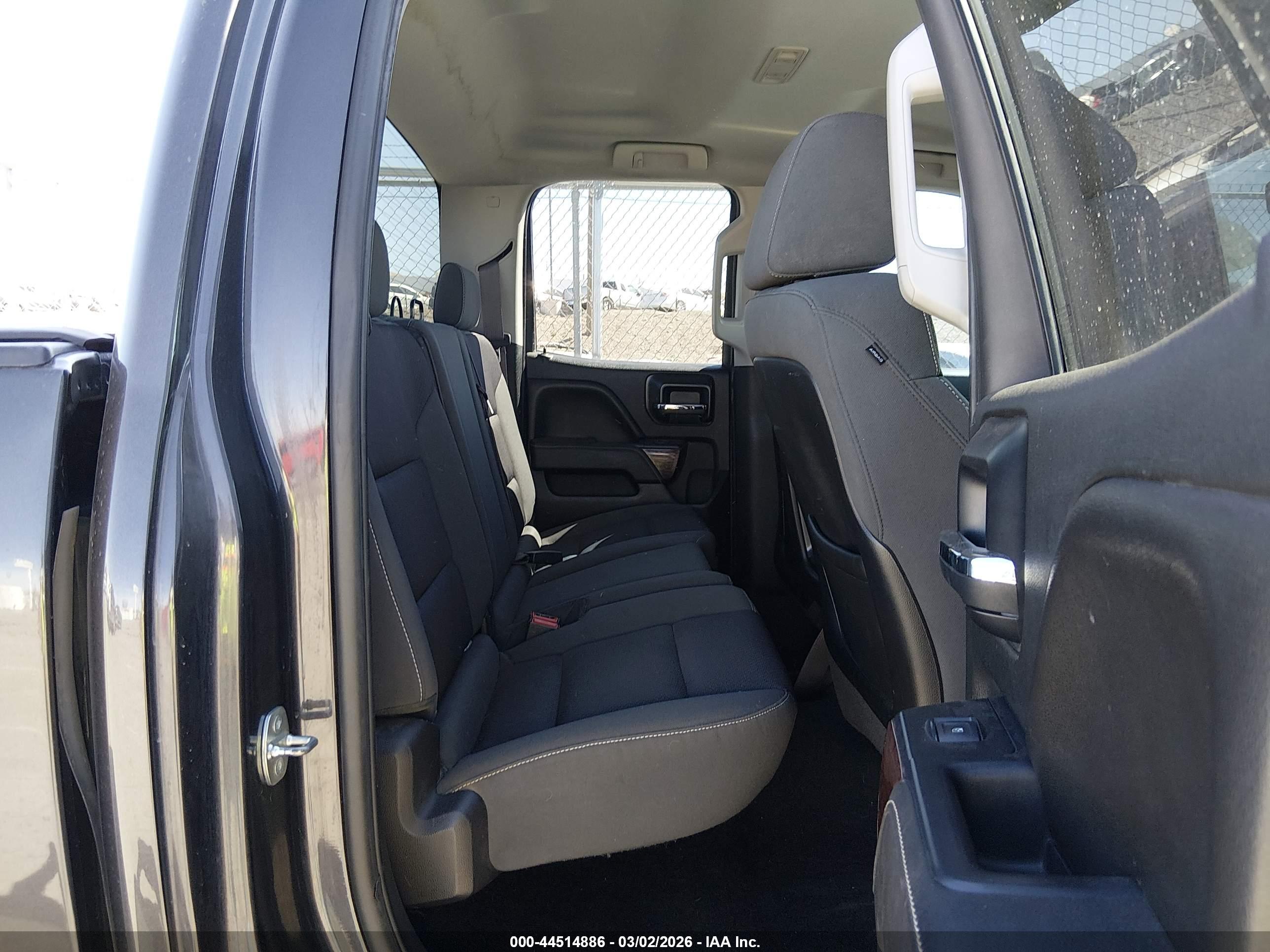 GMC SIERRA image 8
