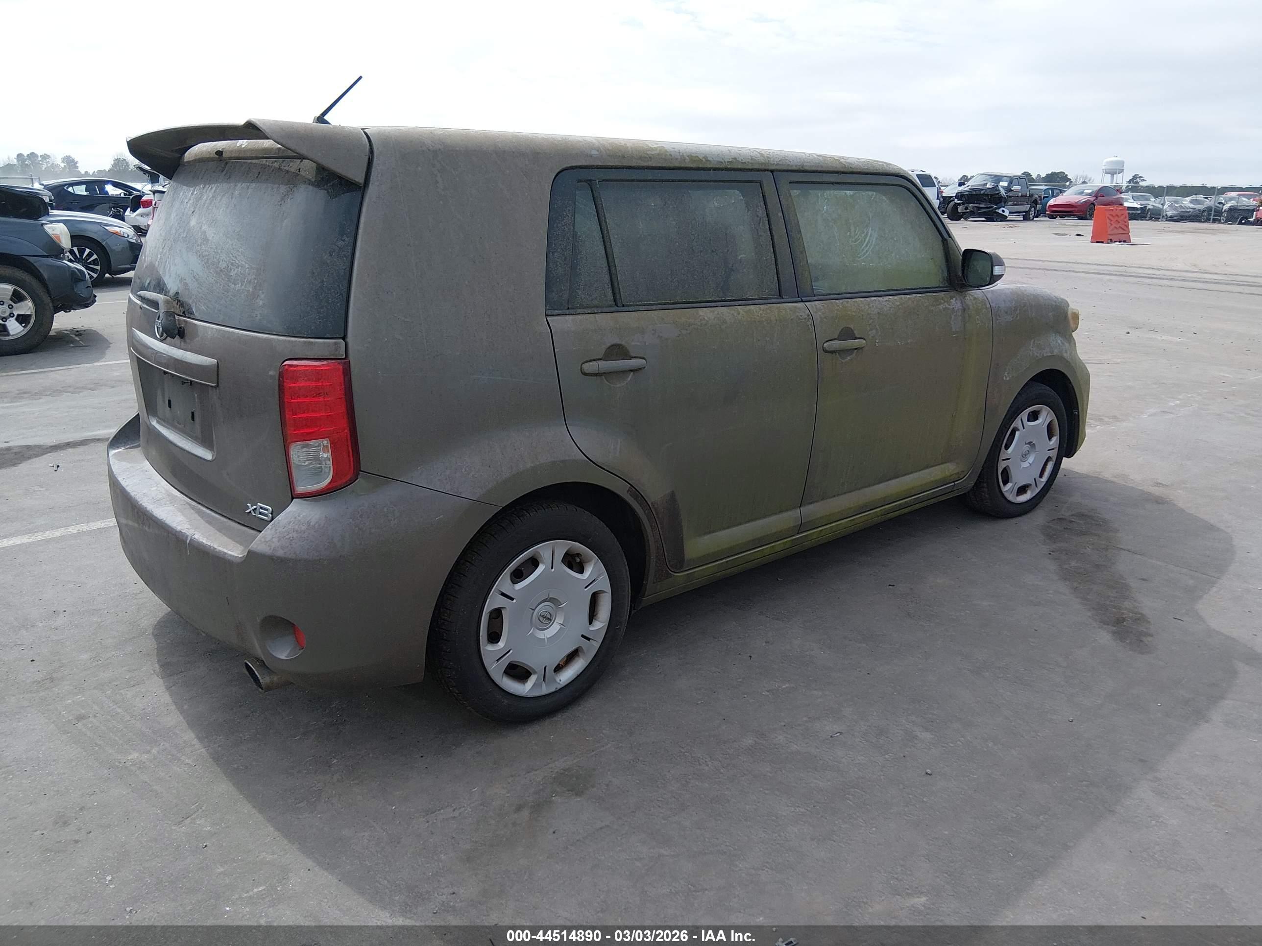 SCION XB image 4