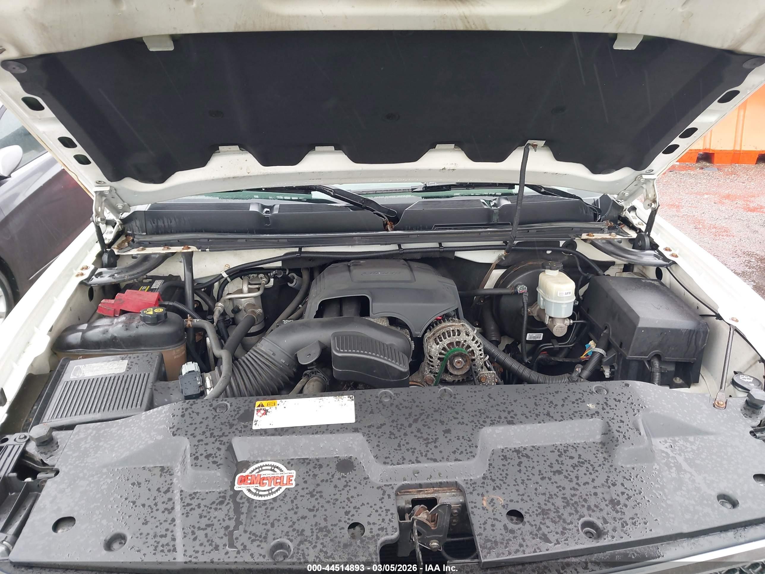 CHEVROLET SILVERADO image 10