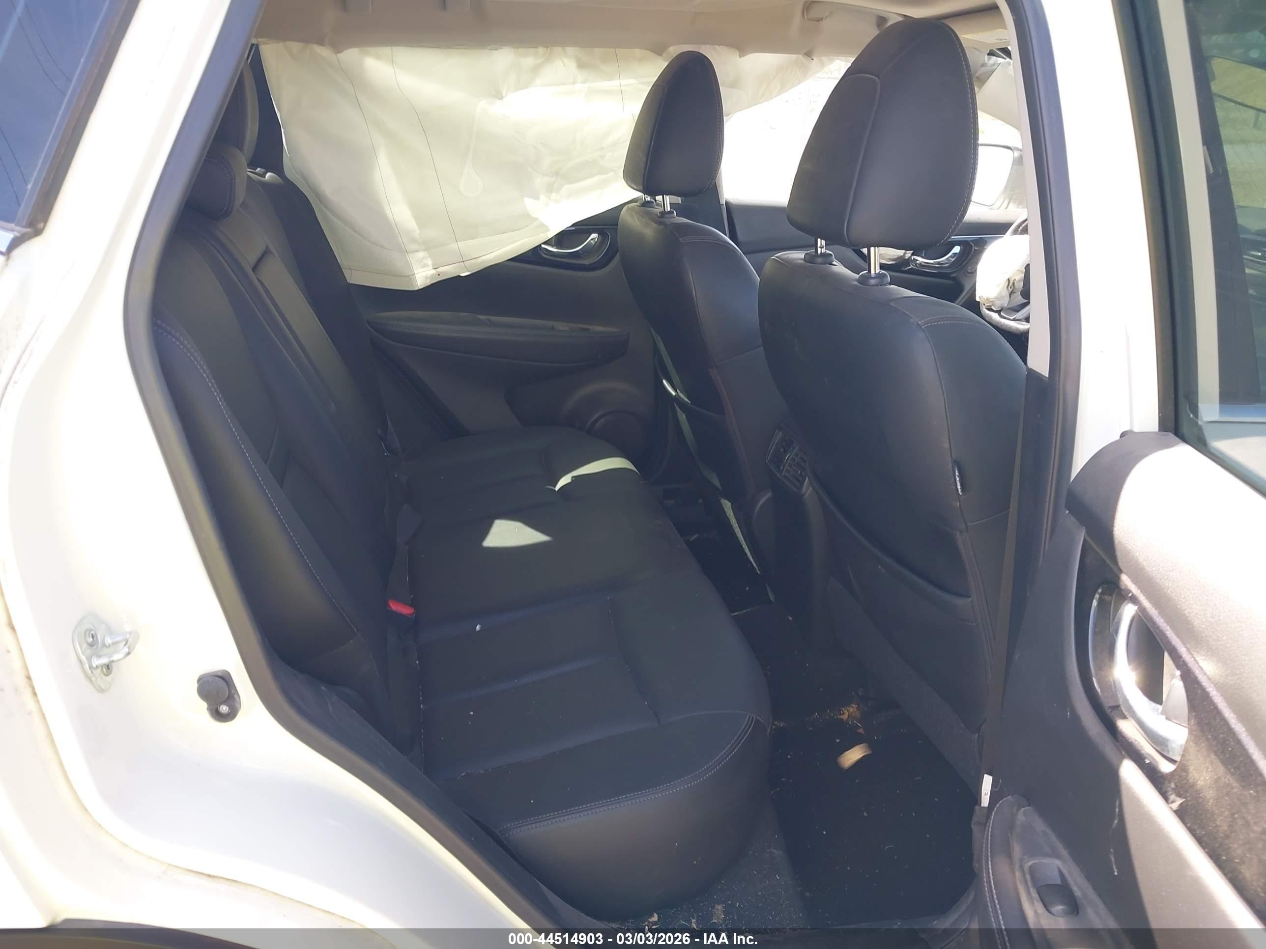 NISSAN ROGUE image 8