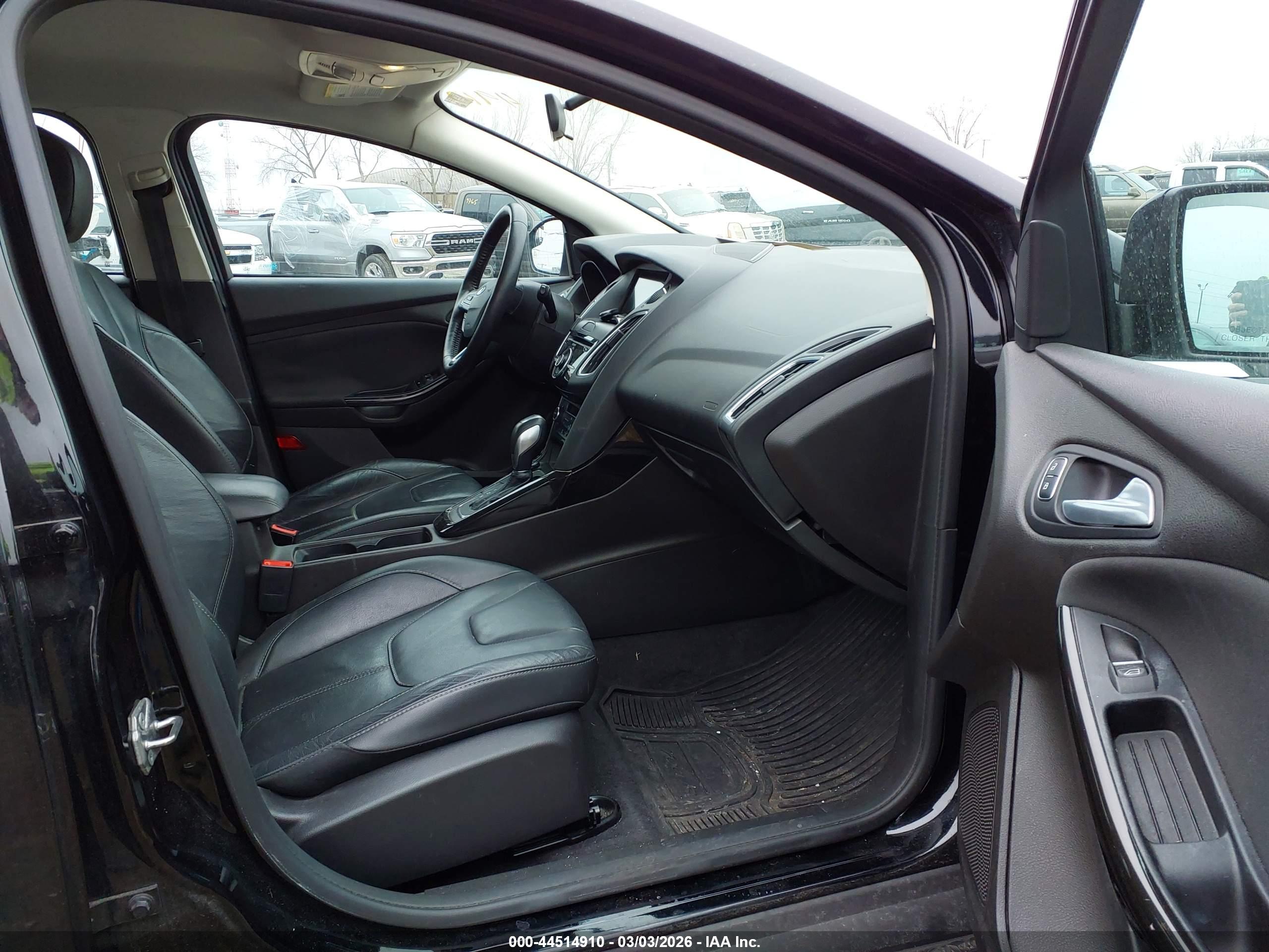 FORD FOCUS image 5