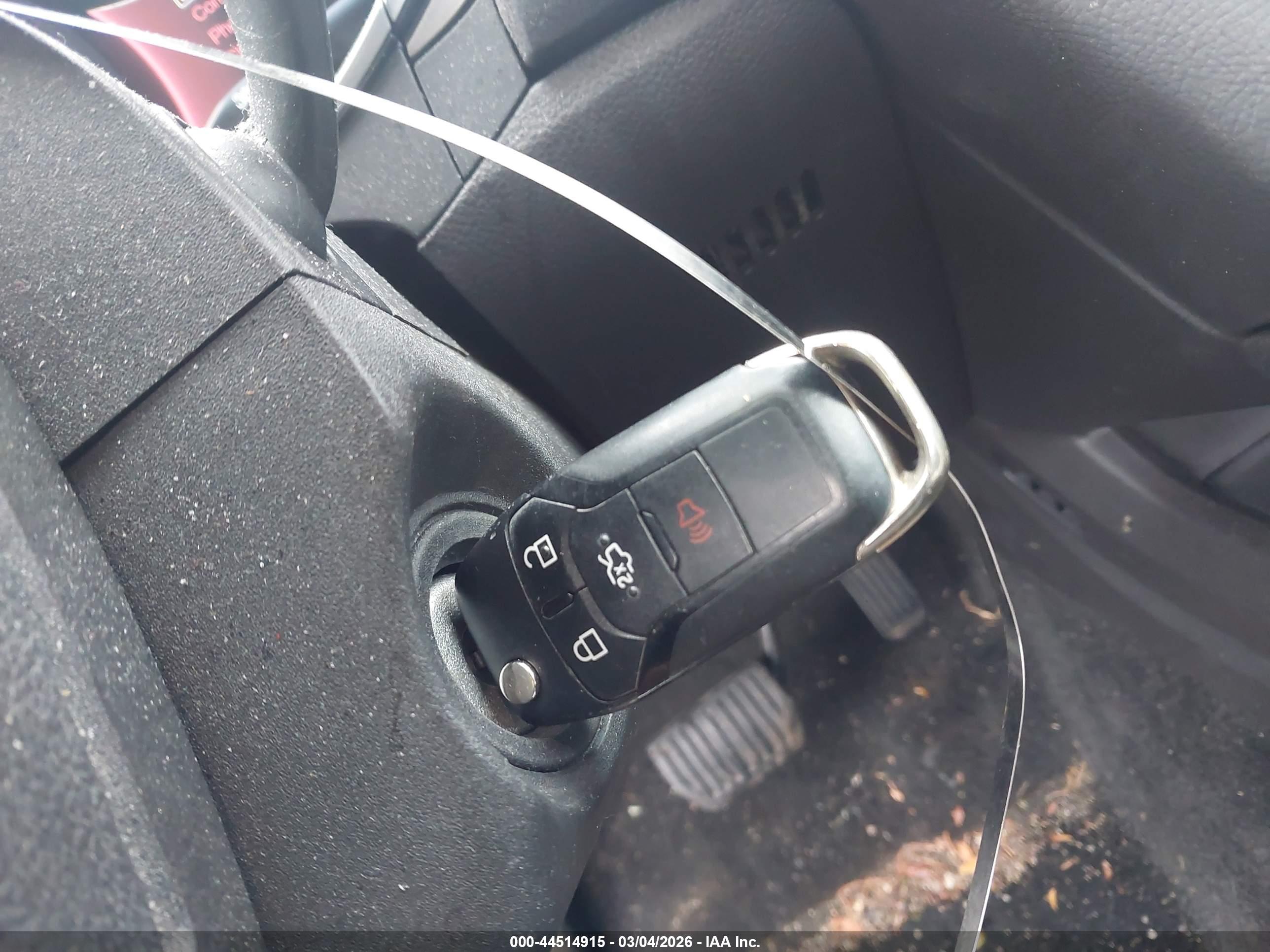 FORD FUSION image 11