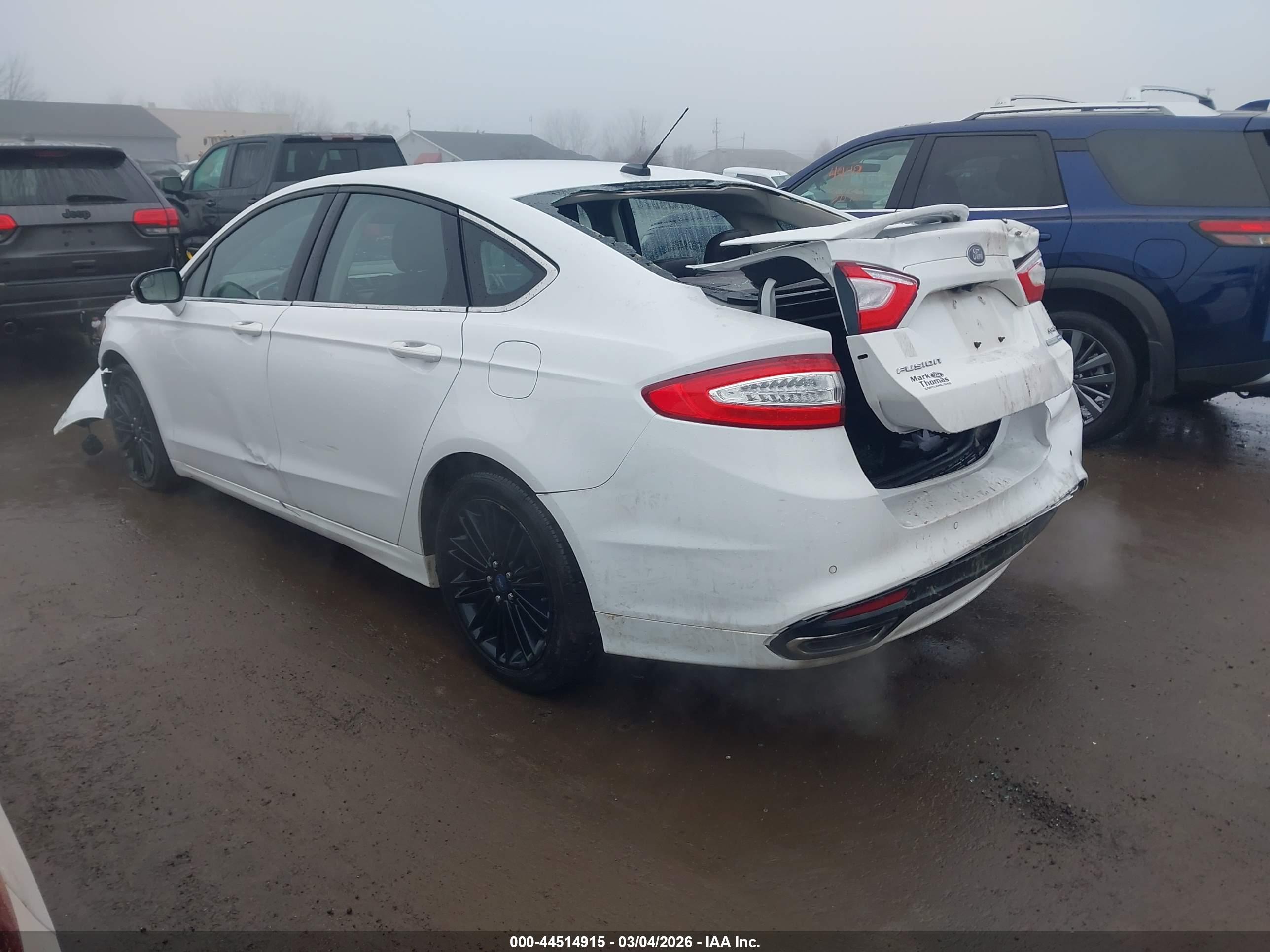 FORD FUSION image 3