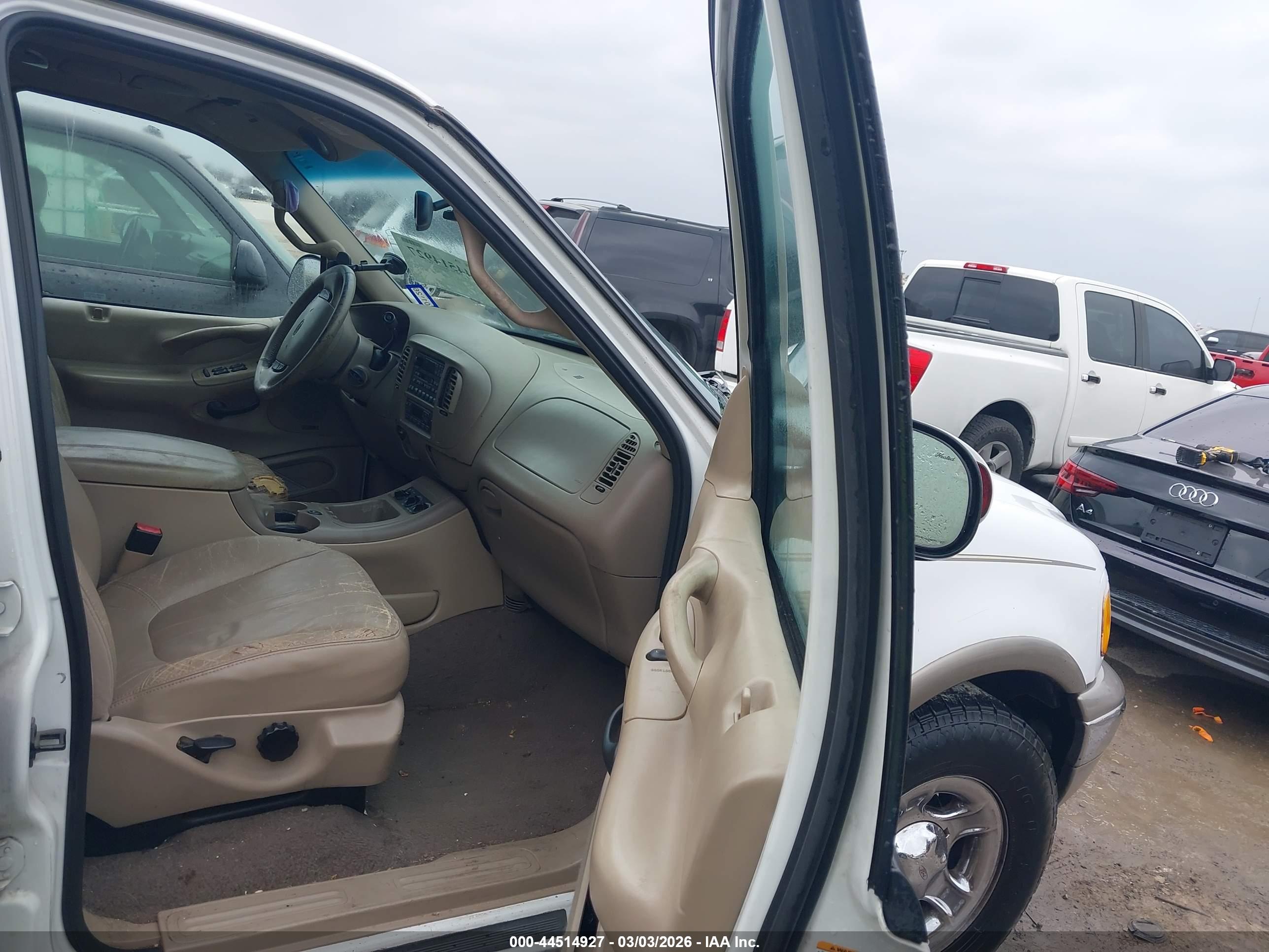 FORD EXPEDITION image 5