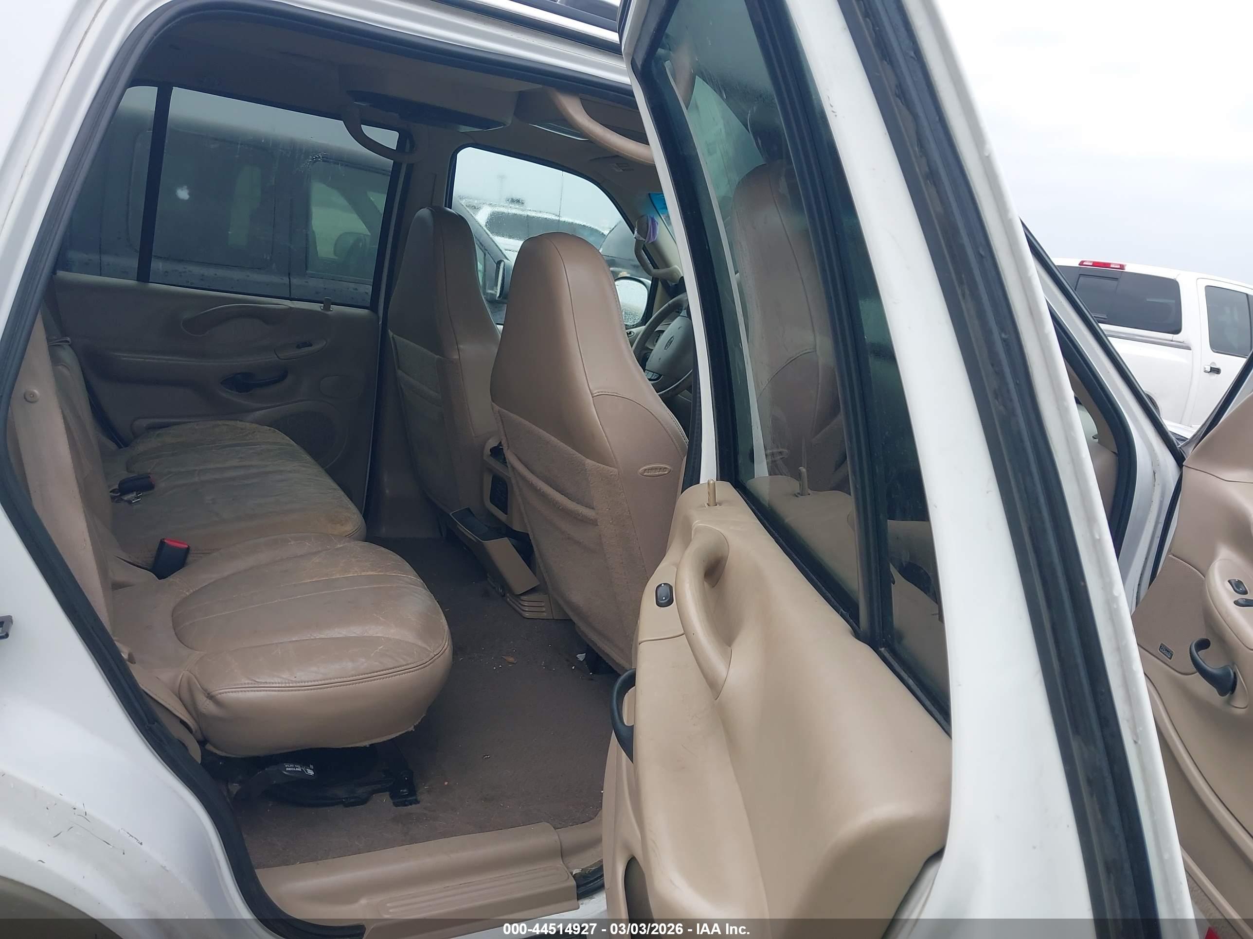 FORD EXPEDITION image 8