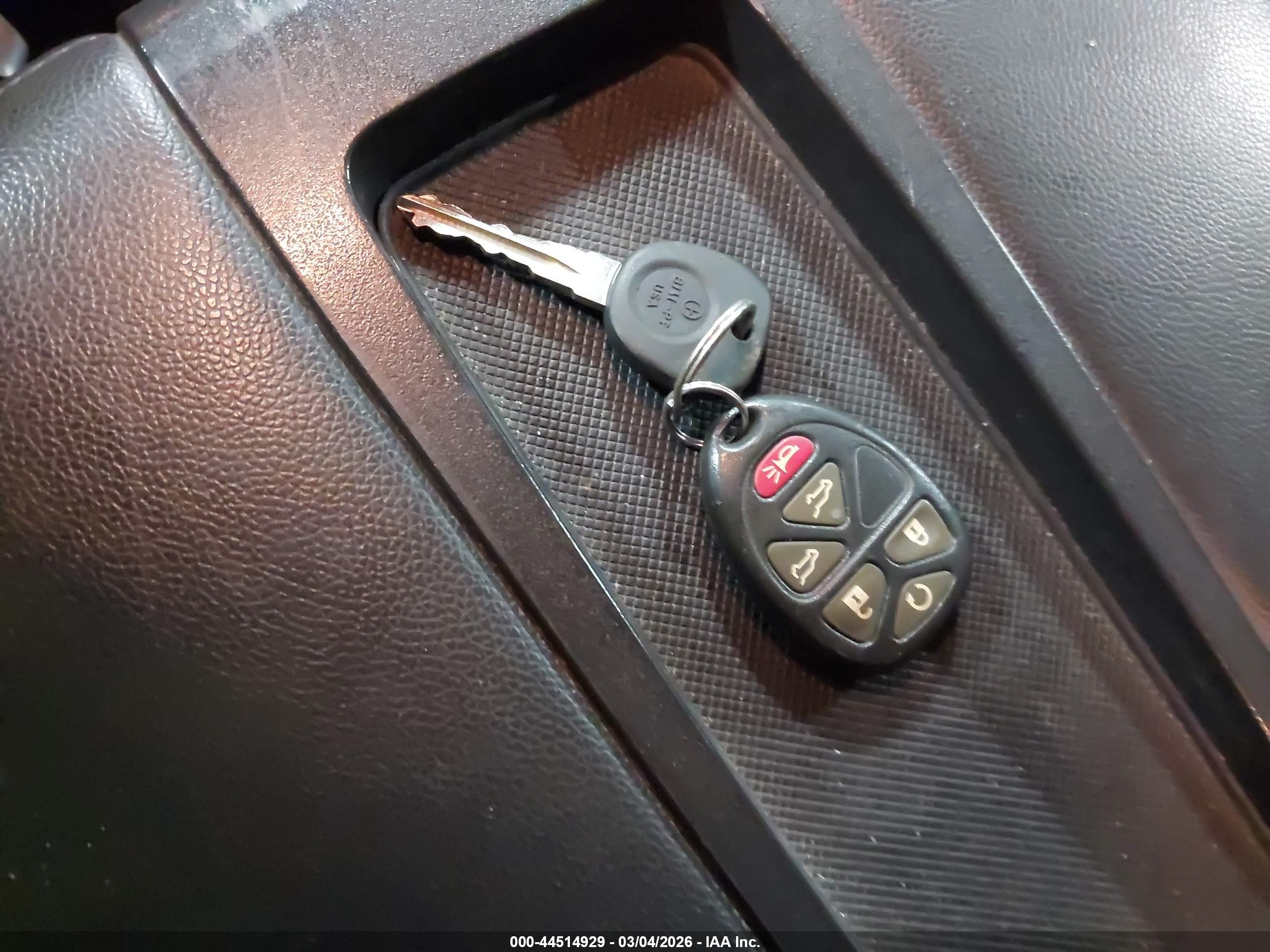 GMC YUKON image 11