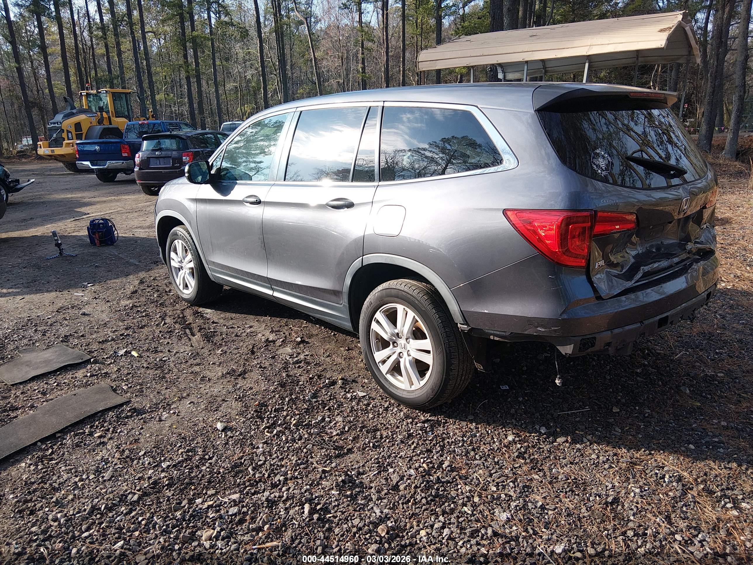 HONDA PILOT image 3
