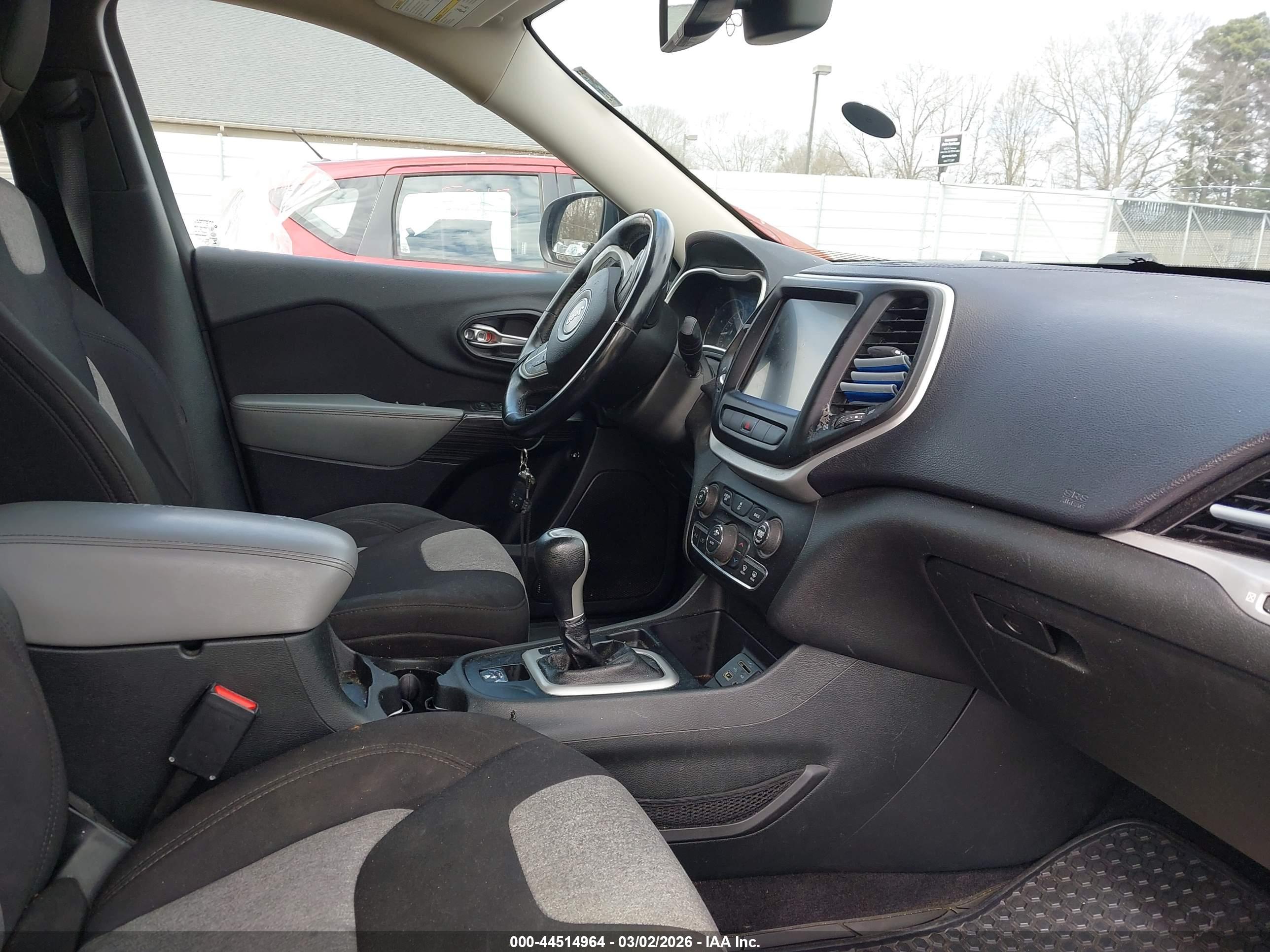 JEEP CHEROKEE image 5