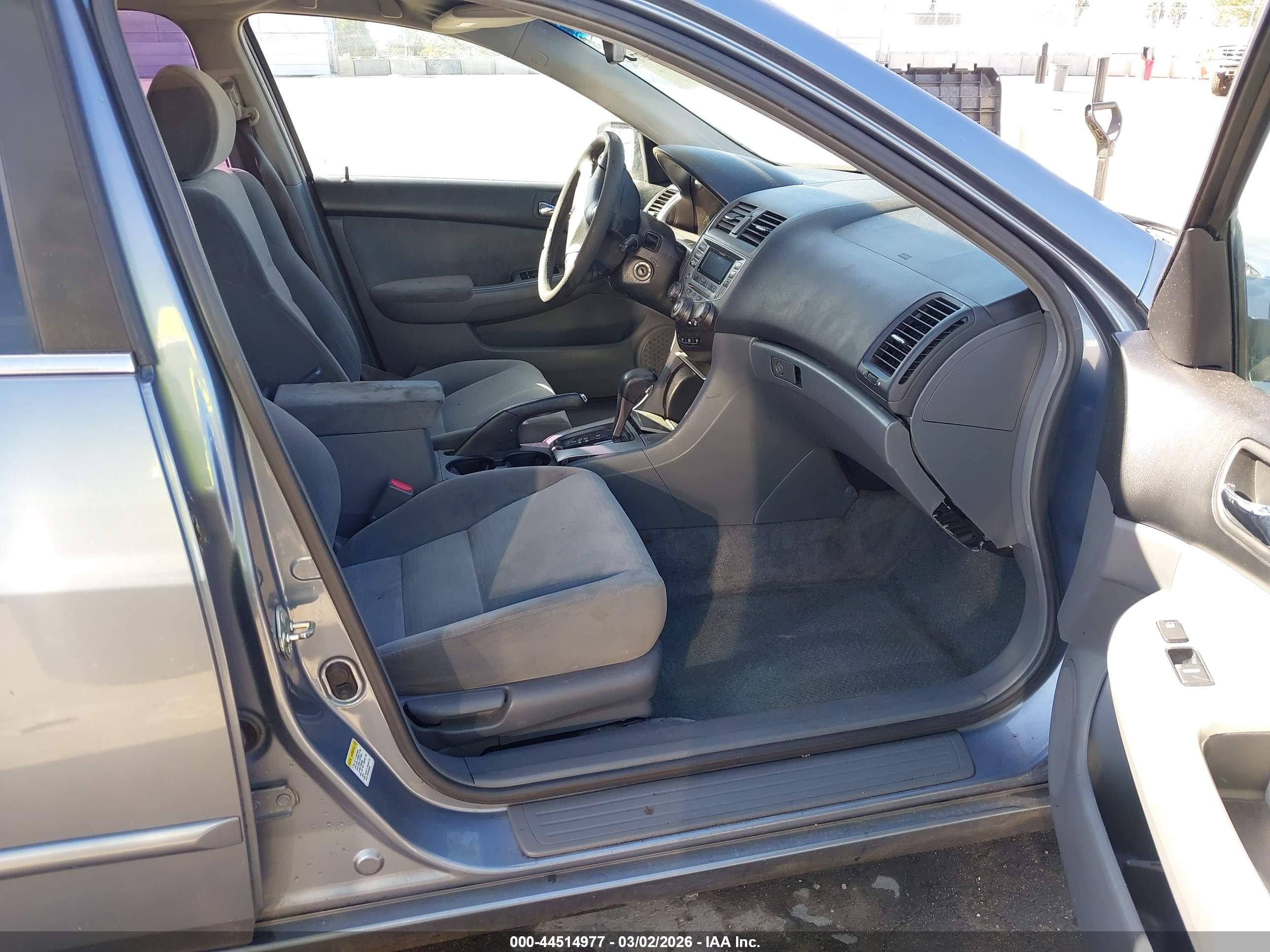 HONDA ACCORD image 5