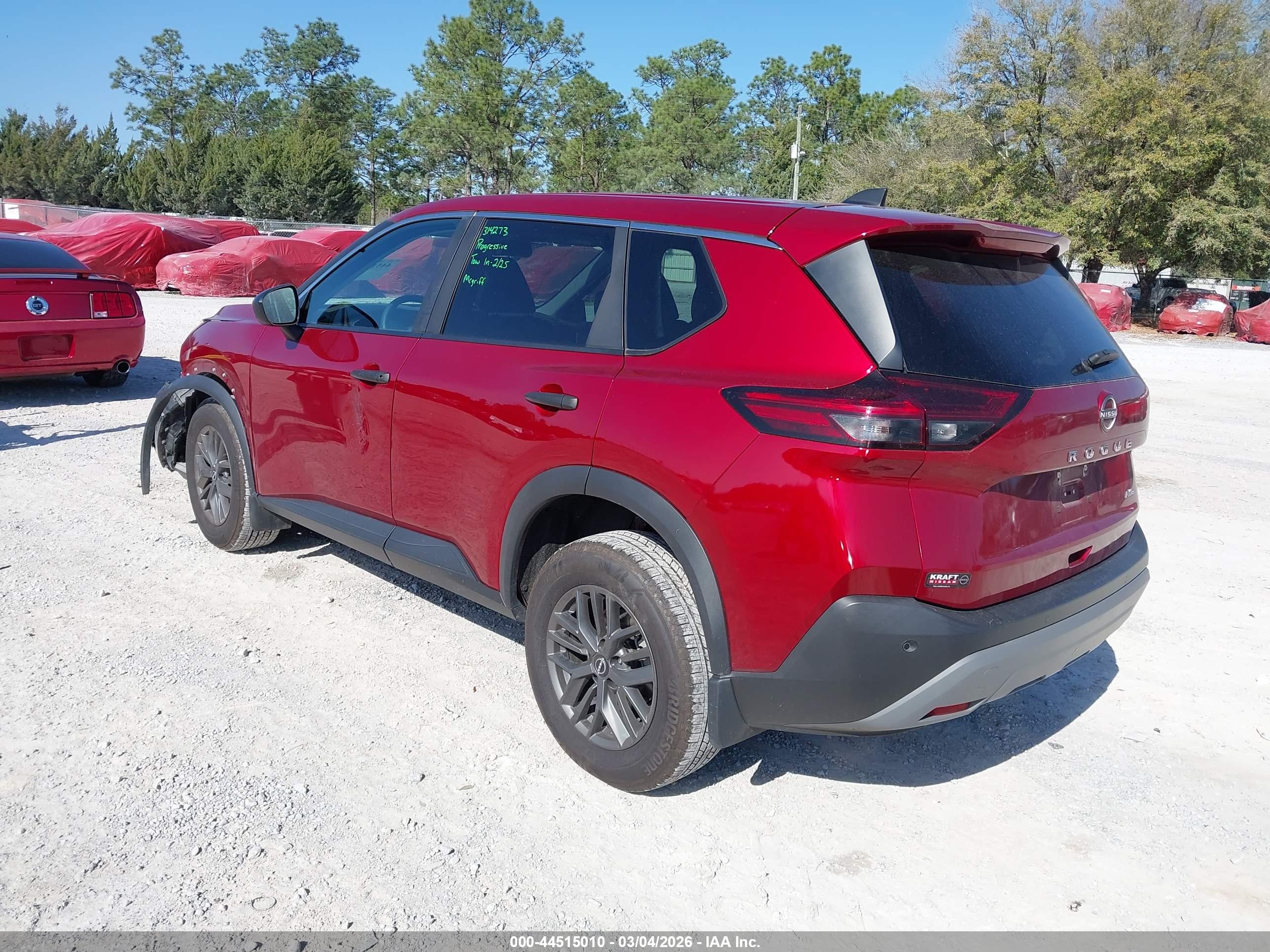 NISSAN ROGUE image 3