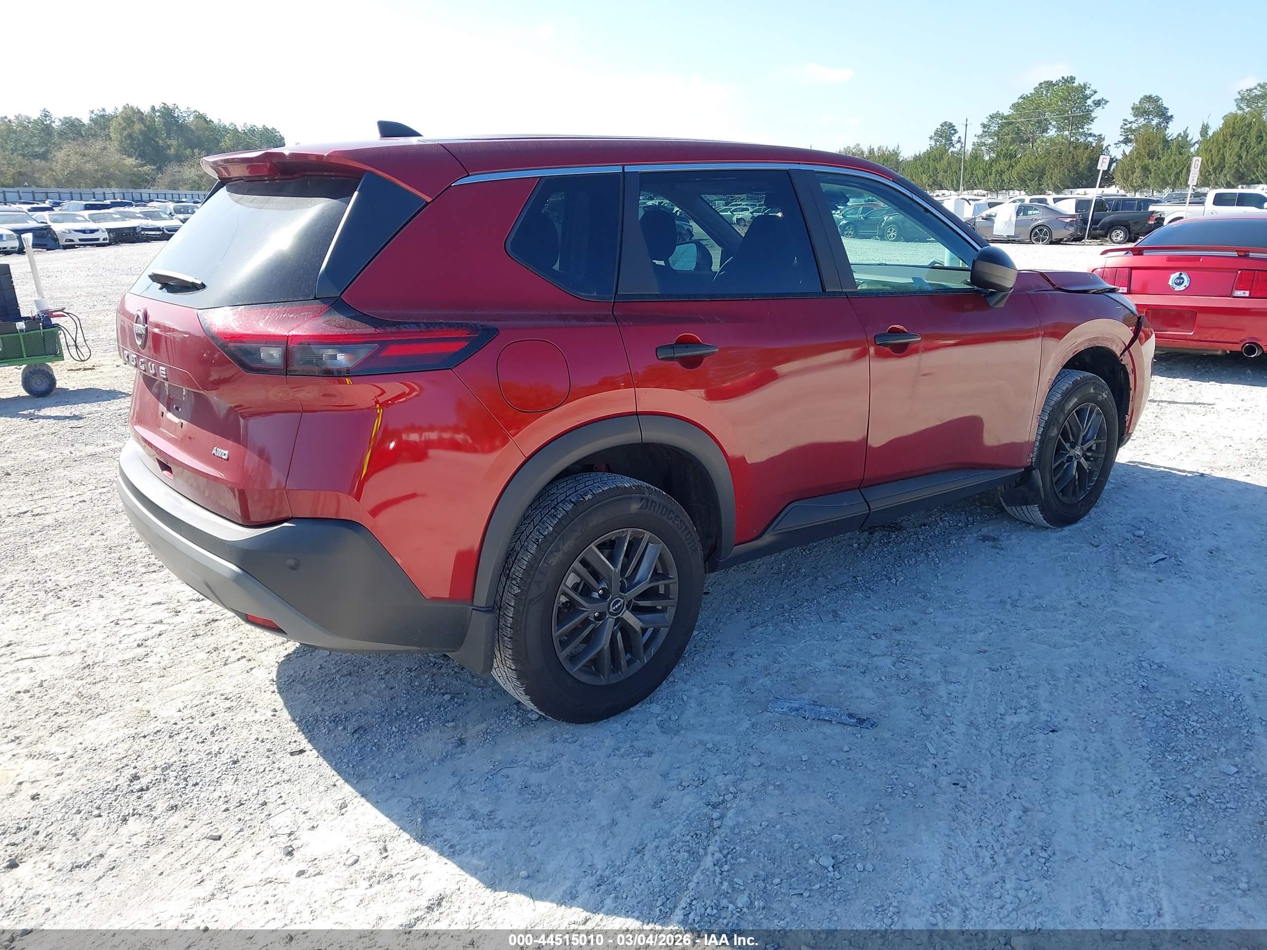 NISSAN ROGUE image 4