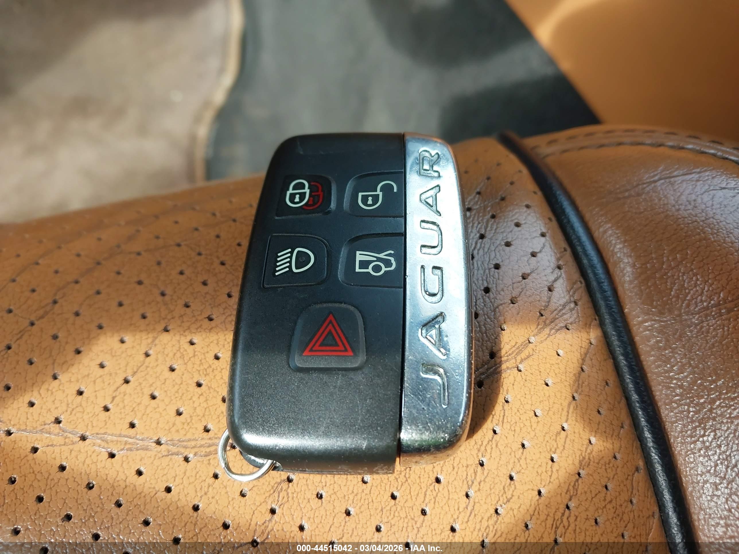 JAGUAR XJ image 11