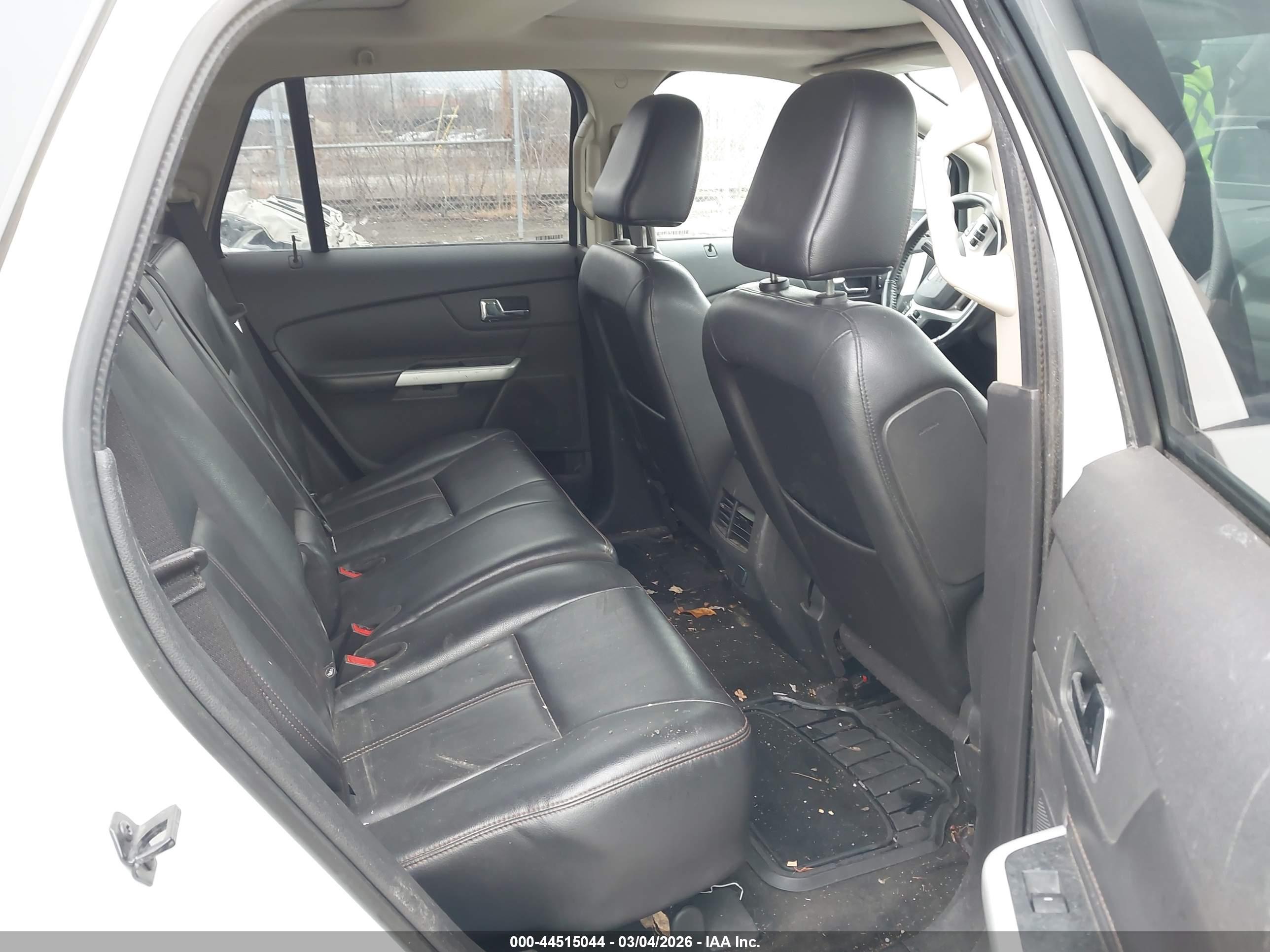 FORD EDGE image 8