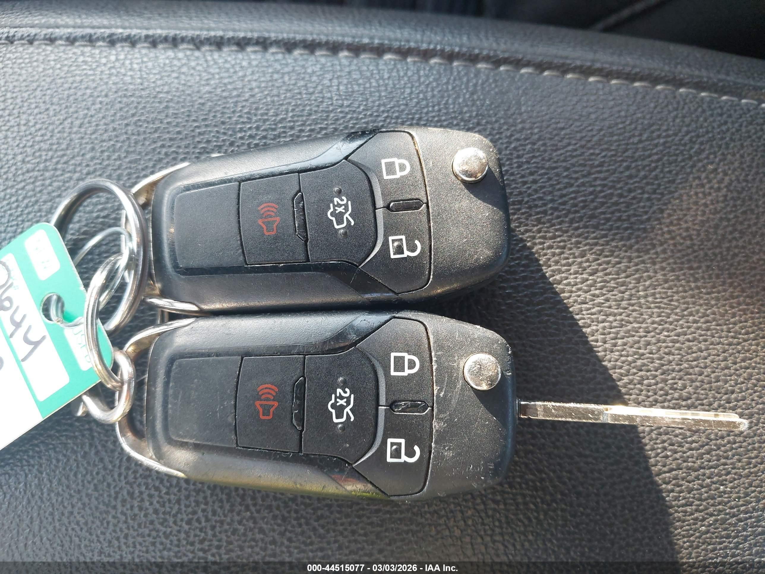FORD FUSION image 11