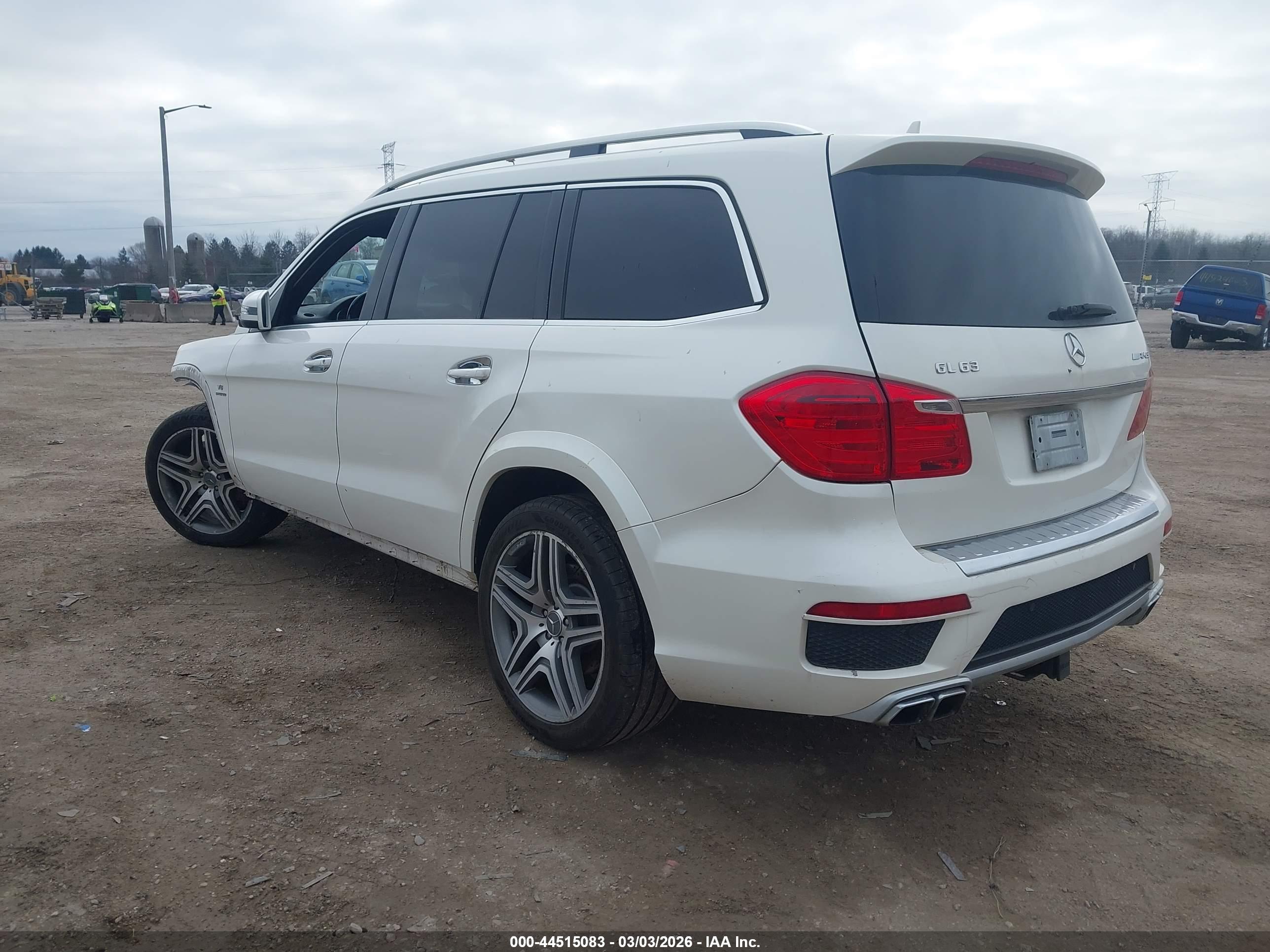 MERCEDES-BENZ GL image 3