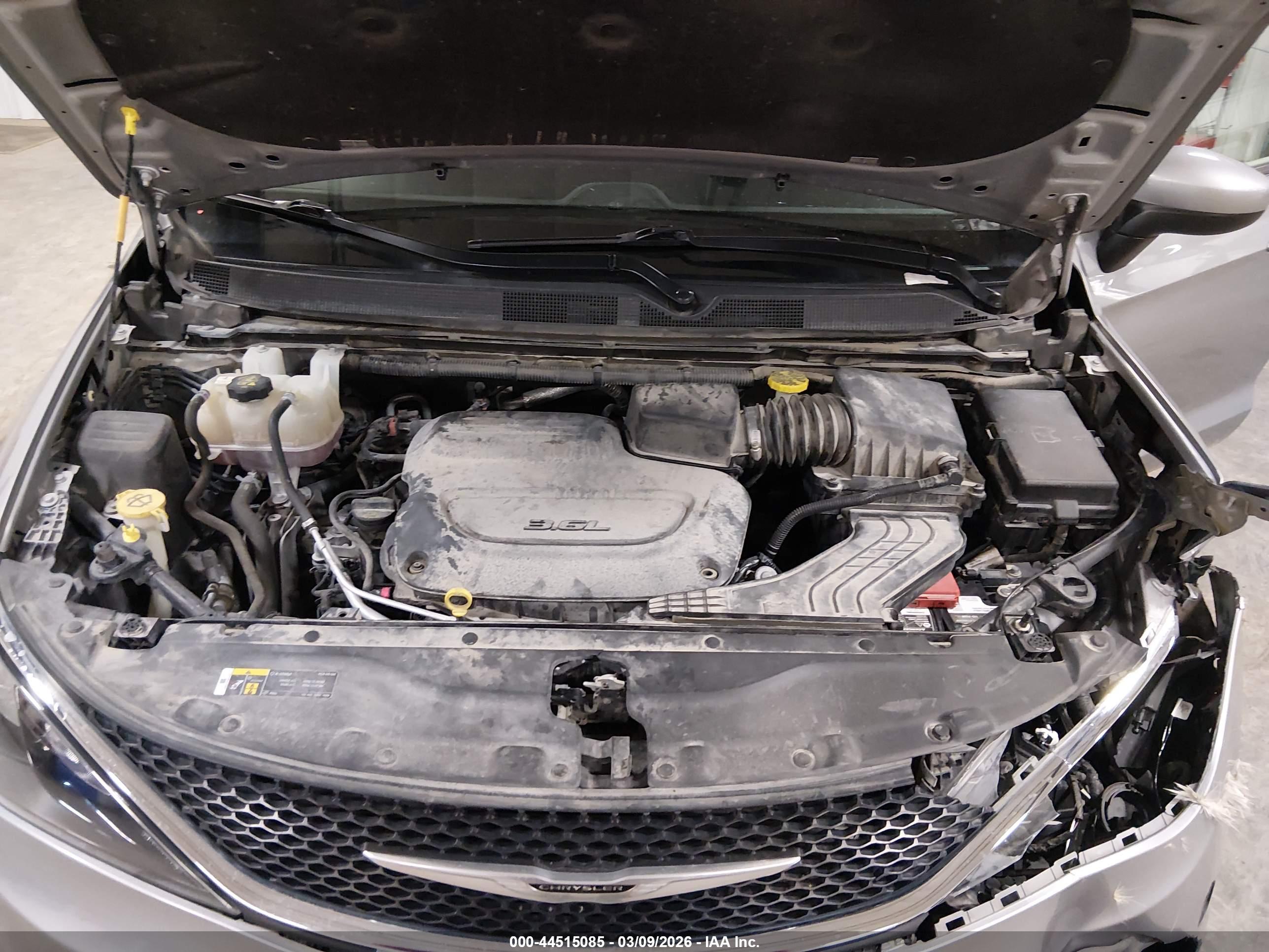 CHRYSLER VOYAGER image 10