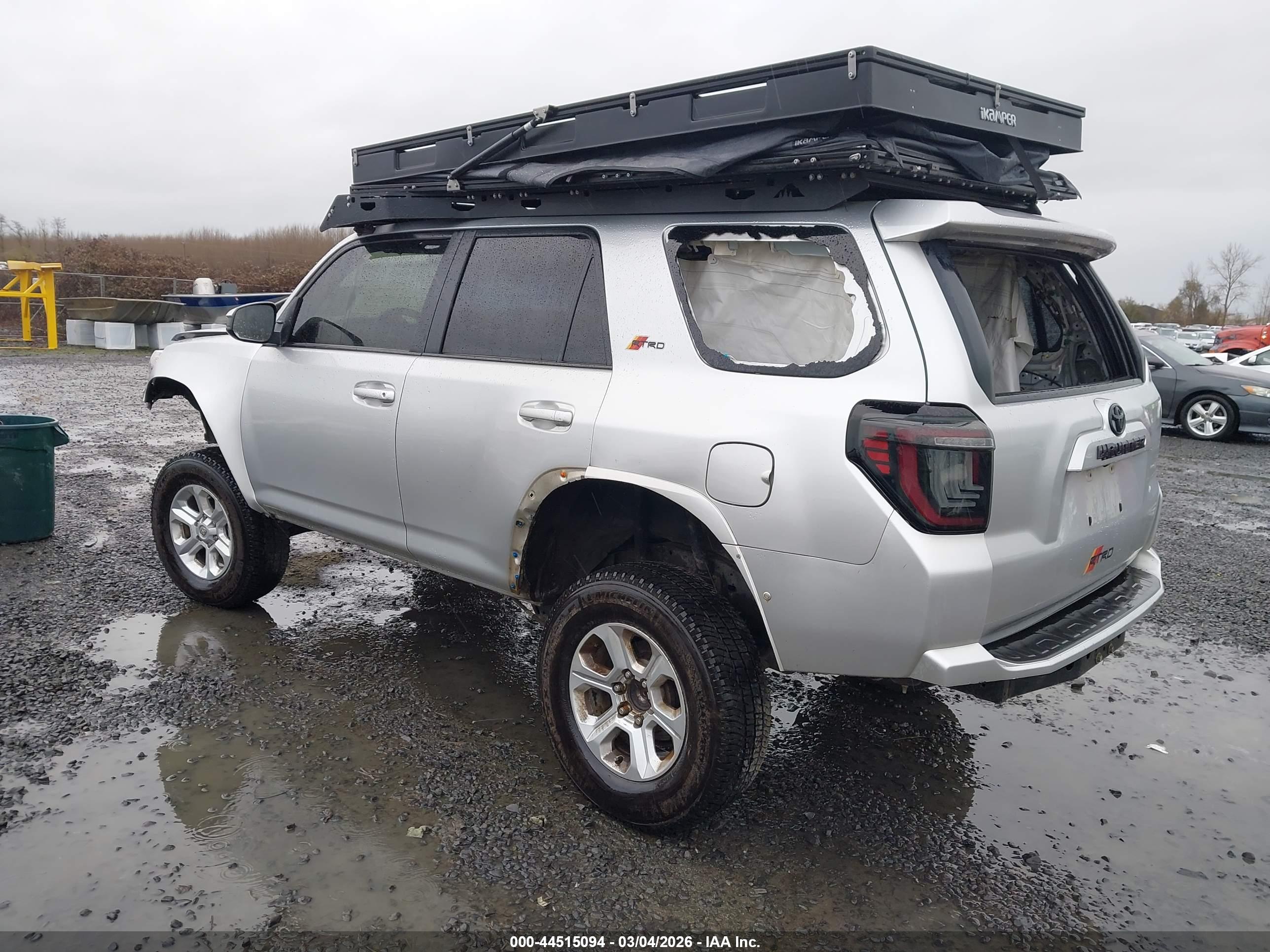 TOYOTA 4RUNNER image 3