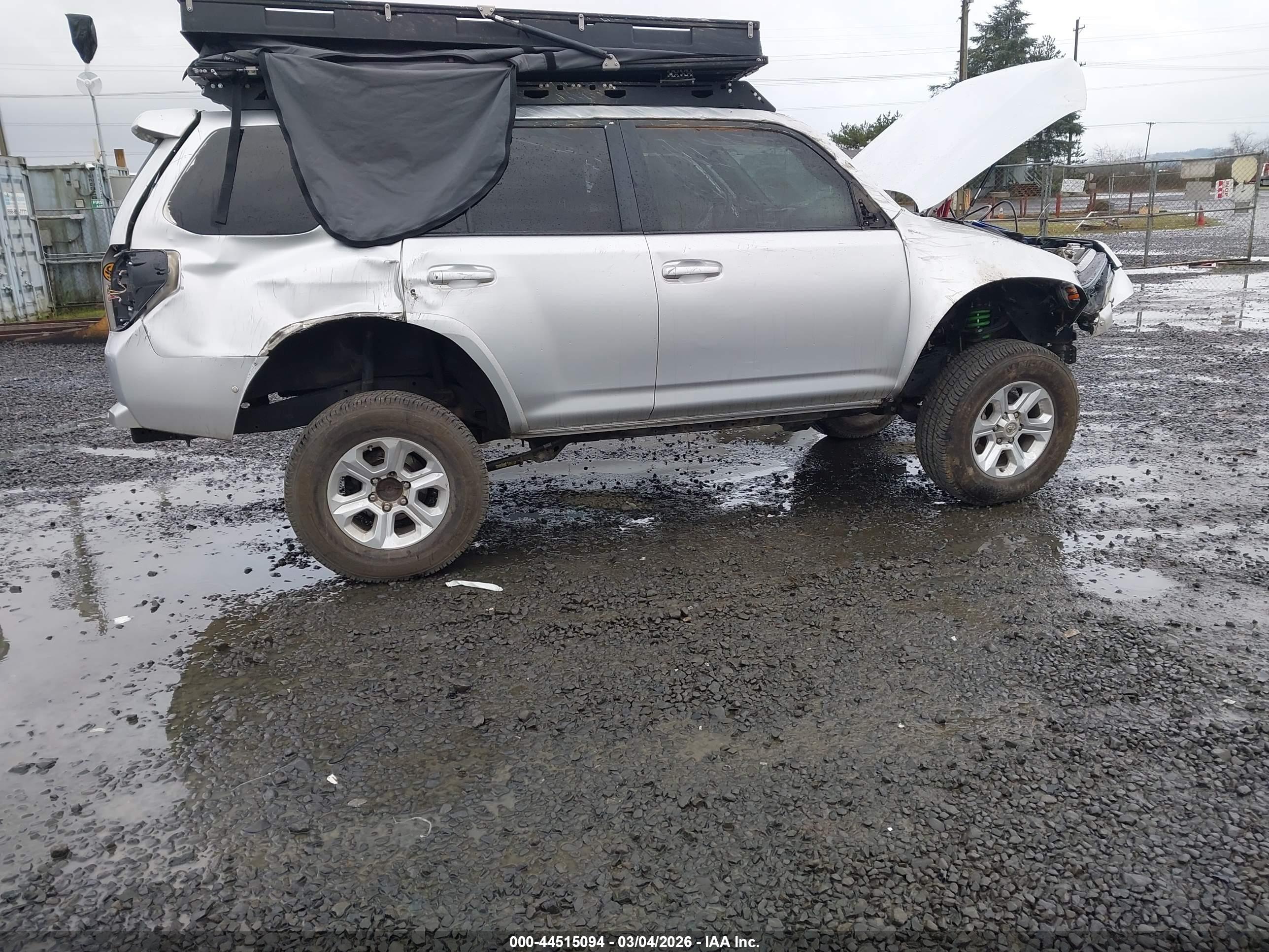 TOYOTA 4RUNNER image 6