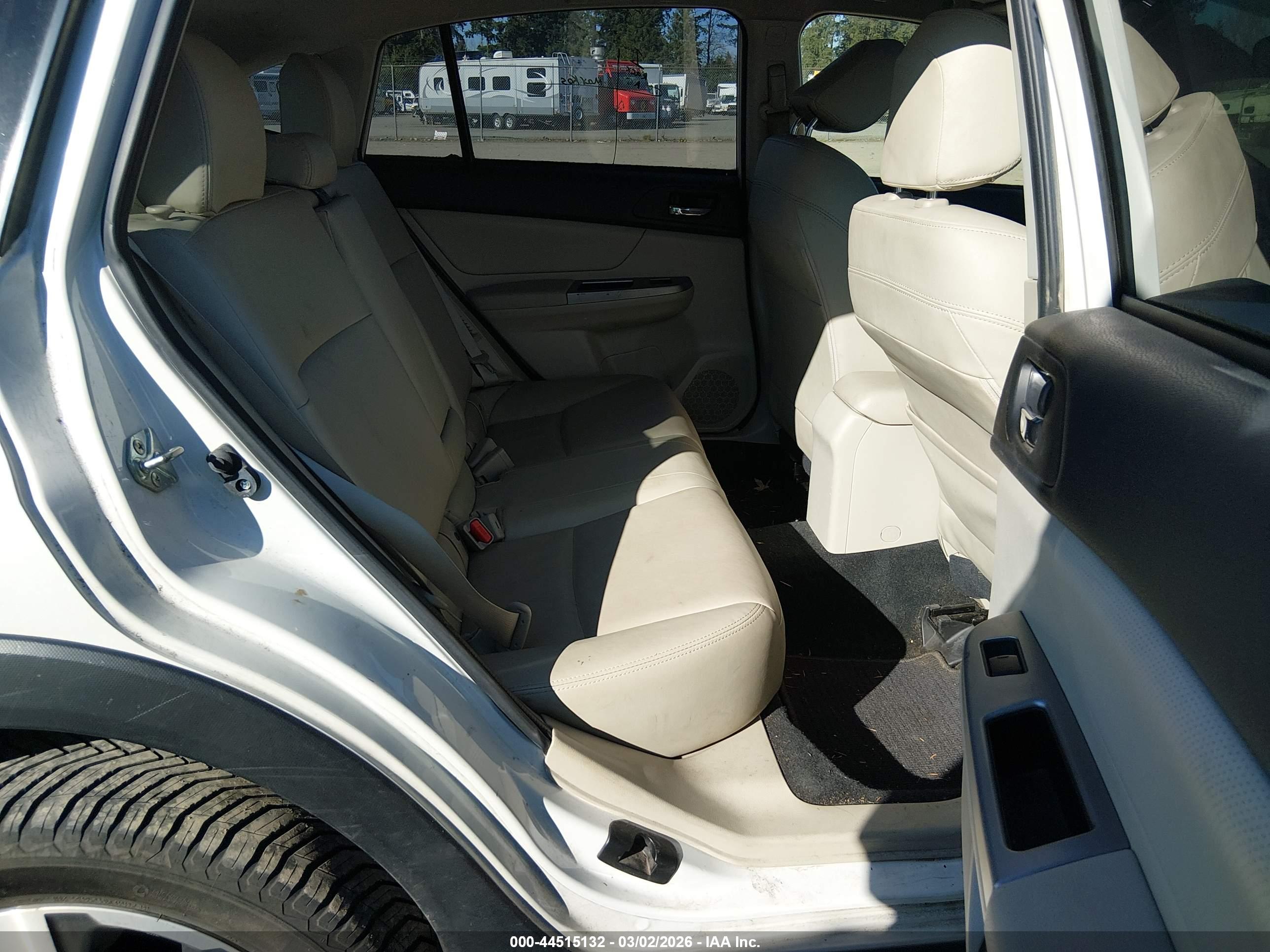 SUBARU XV image 8