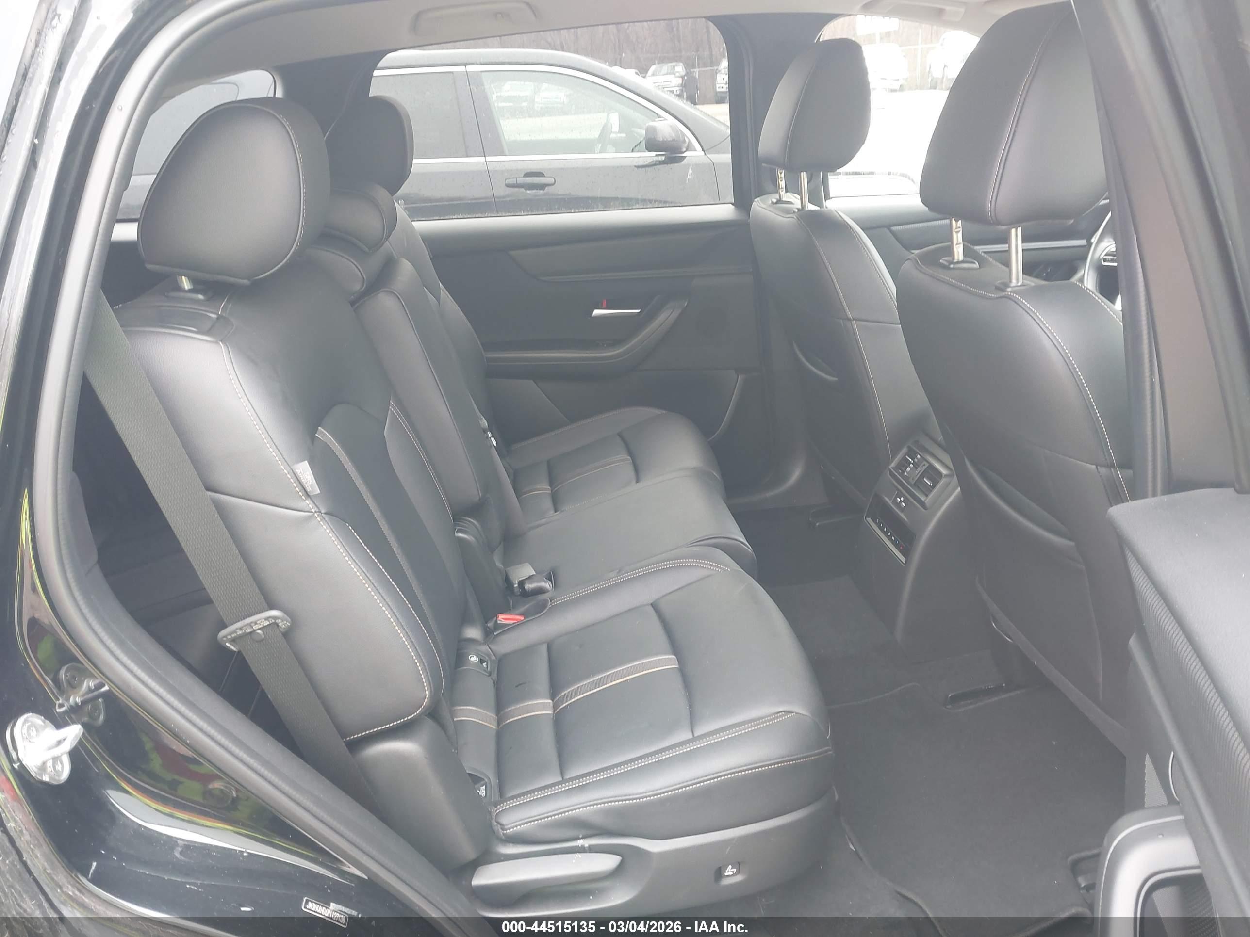 MAZDA CX-90 image 8