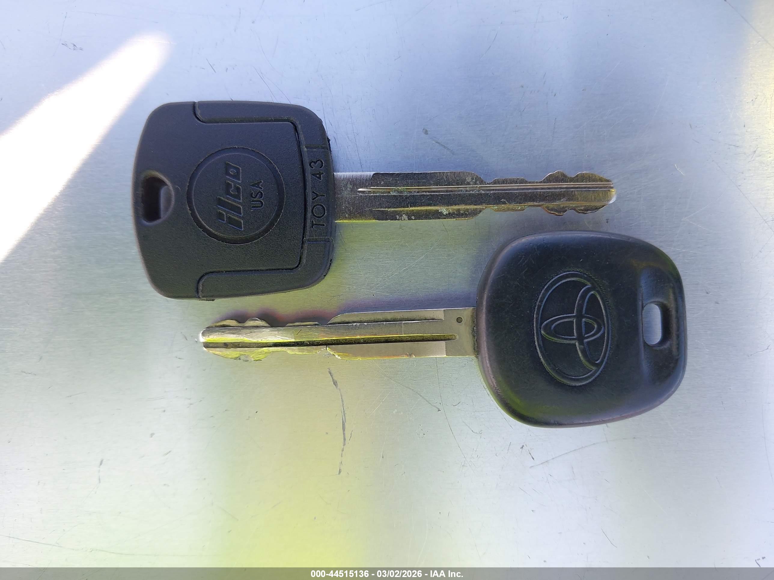 TOYOTA 4RUNNER image 11