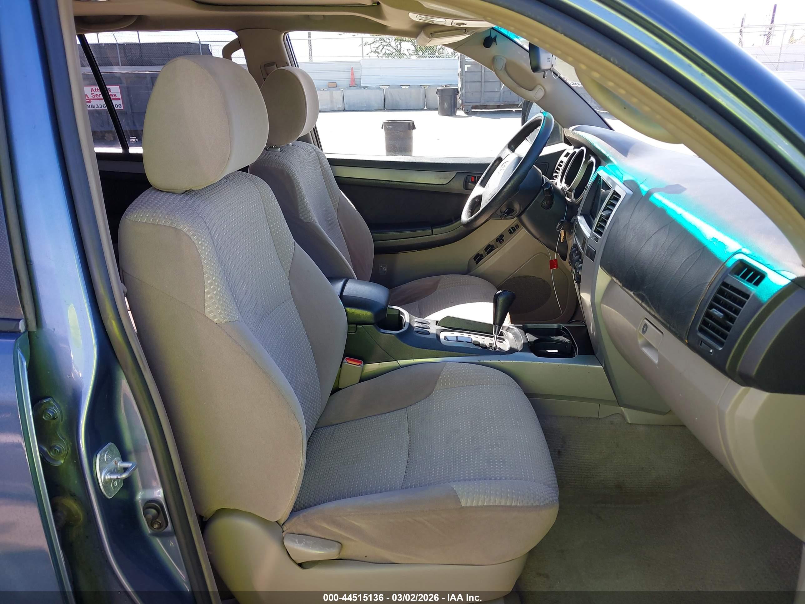 TOYOTA 4RUNNER image 5