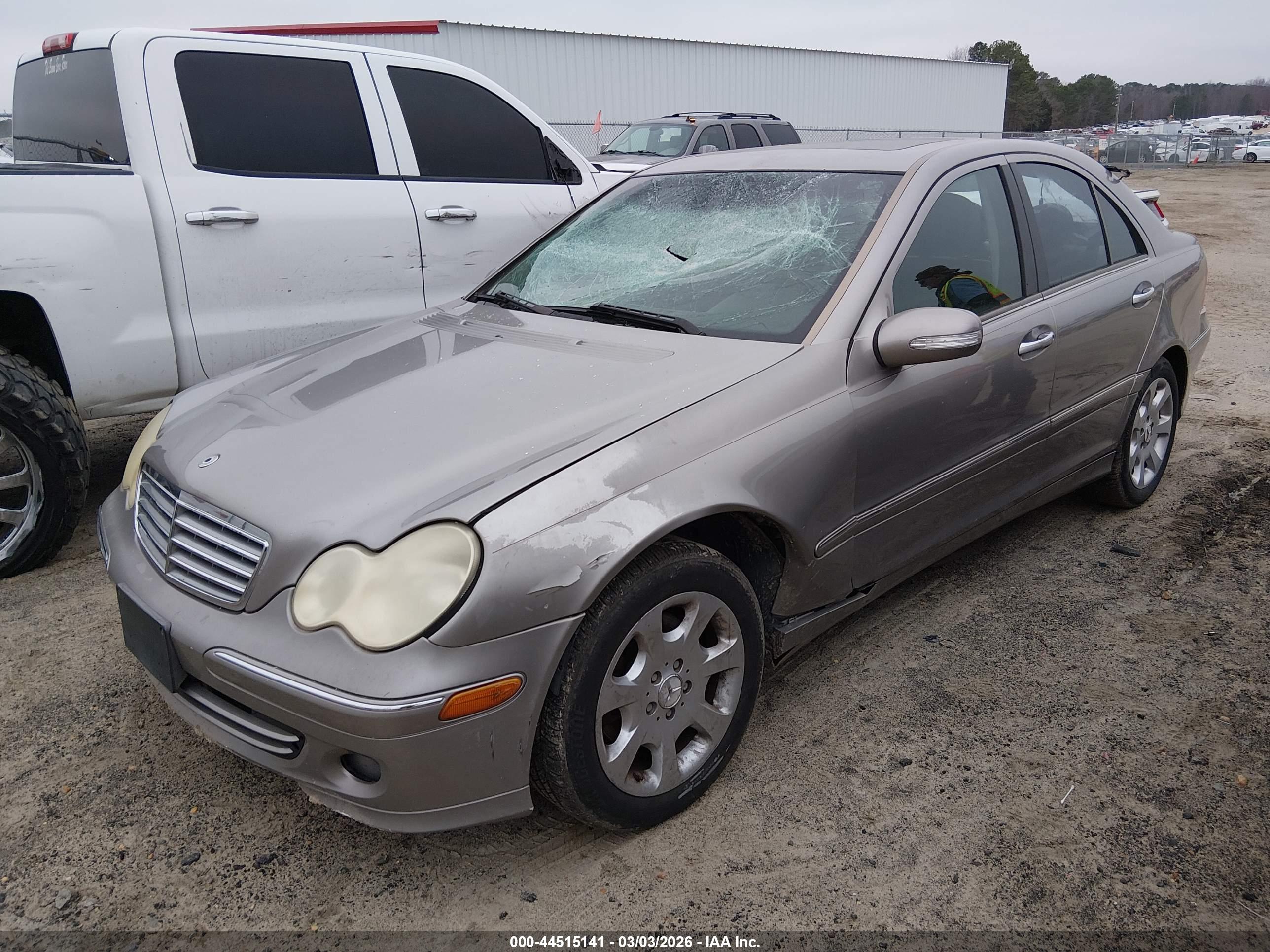 MERCEDES-BENZ C image 2