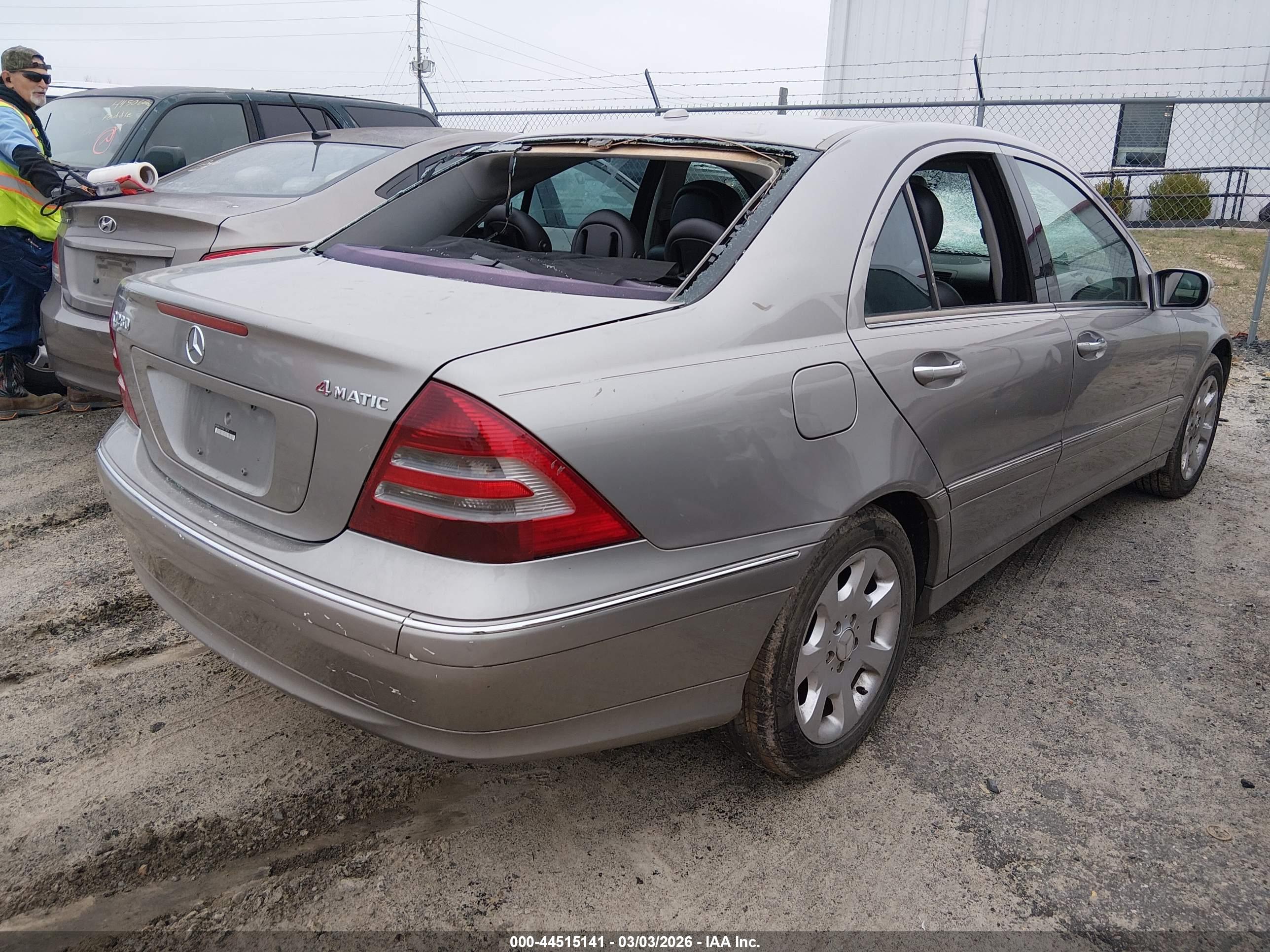 MERCEDES-BENZ C image 4