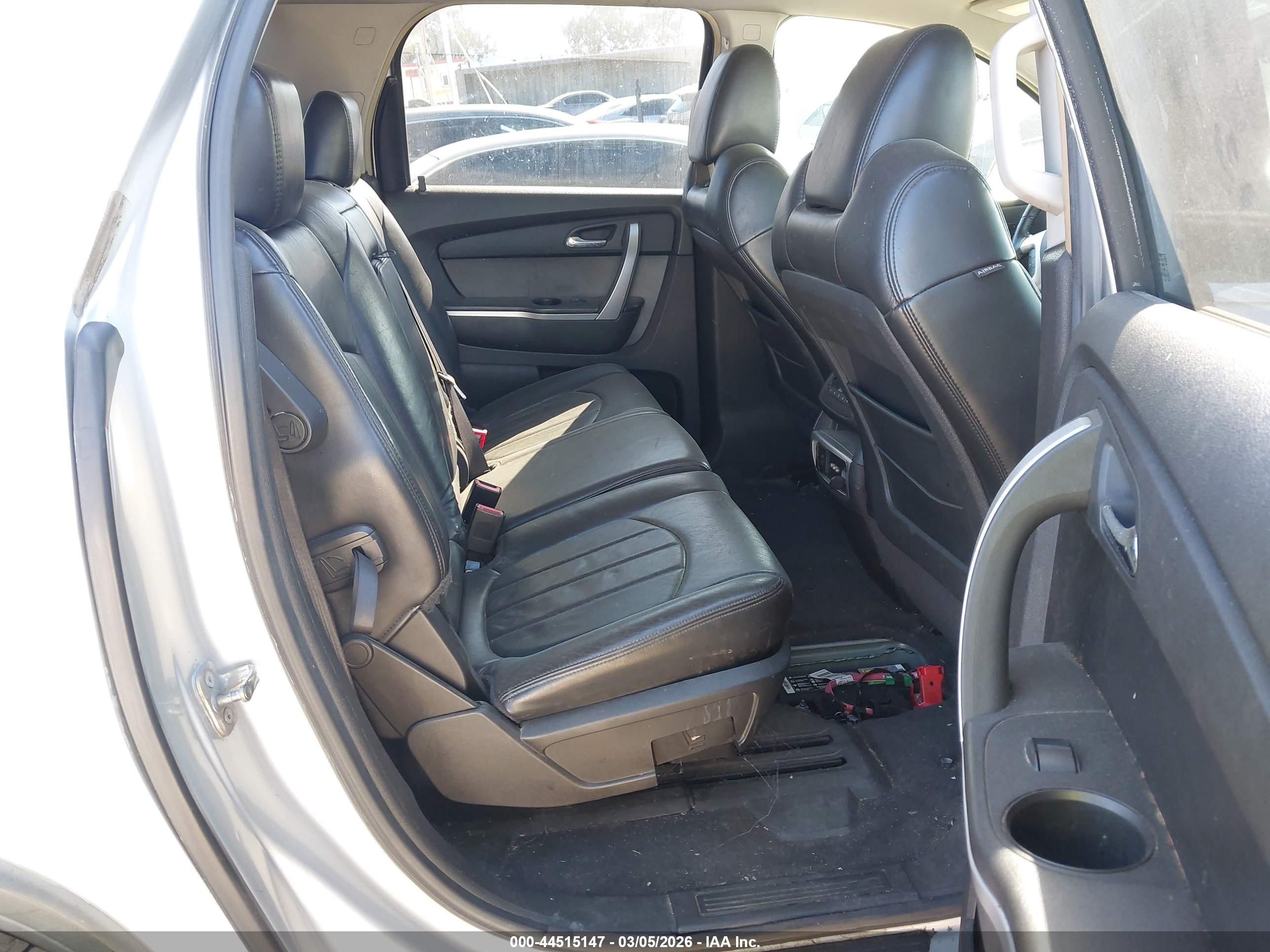 GMC ACADIA image 8
