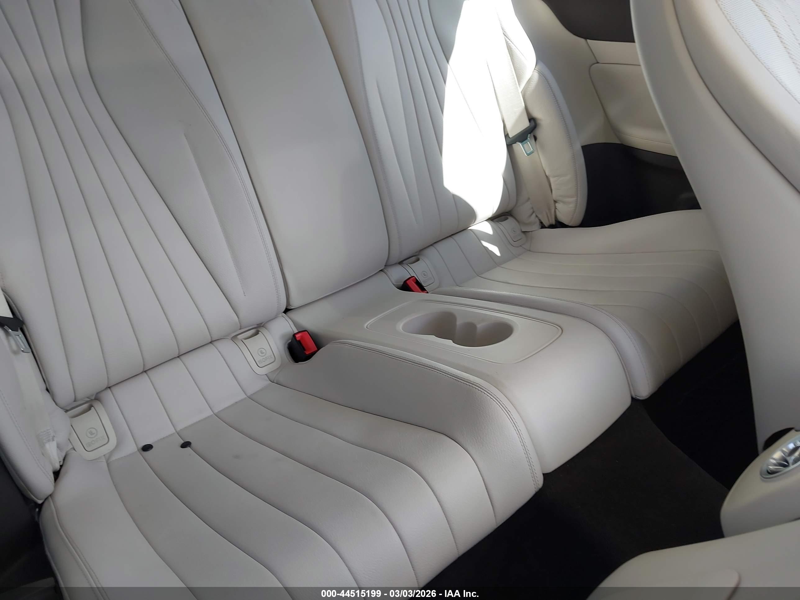 MERCEDES-BENZ E image 8