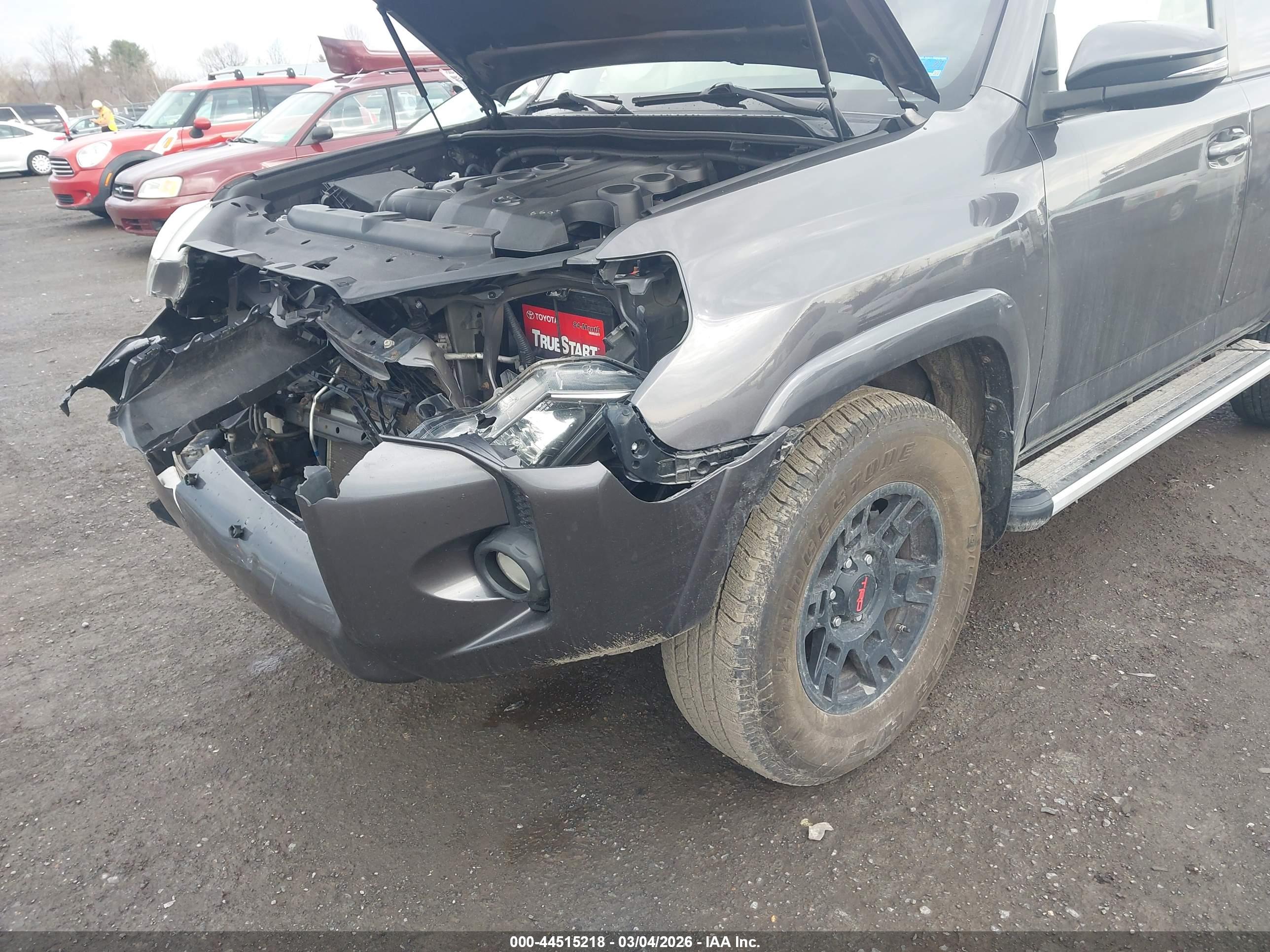 TOYOTA 4RUNNER image 6
