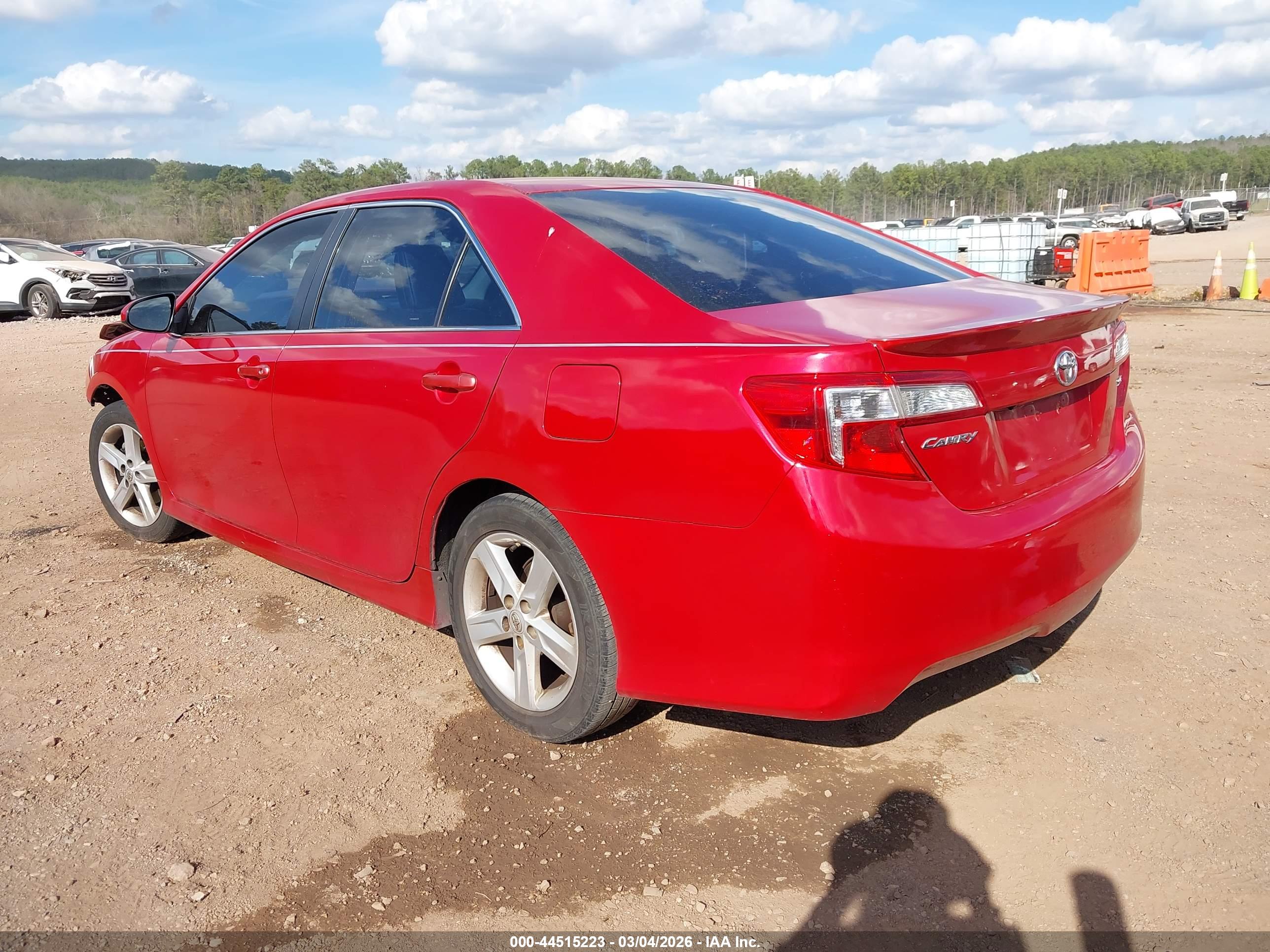 TOYOTA CAMRY image 3