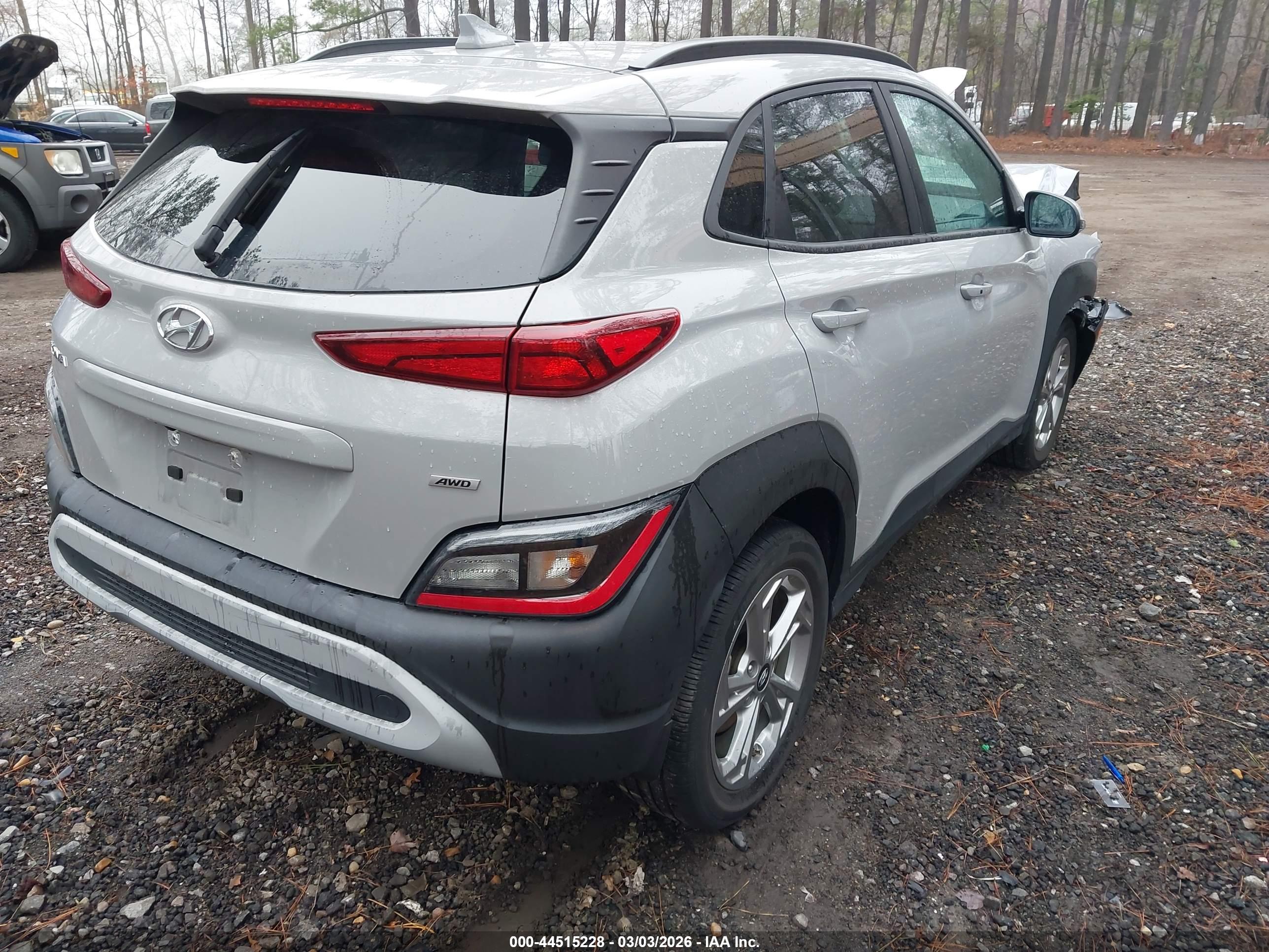 HYUNDAI KONA image 4