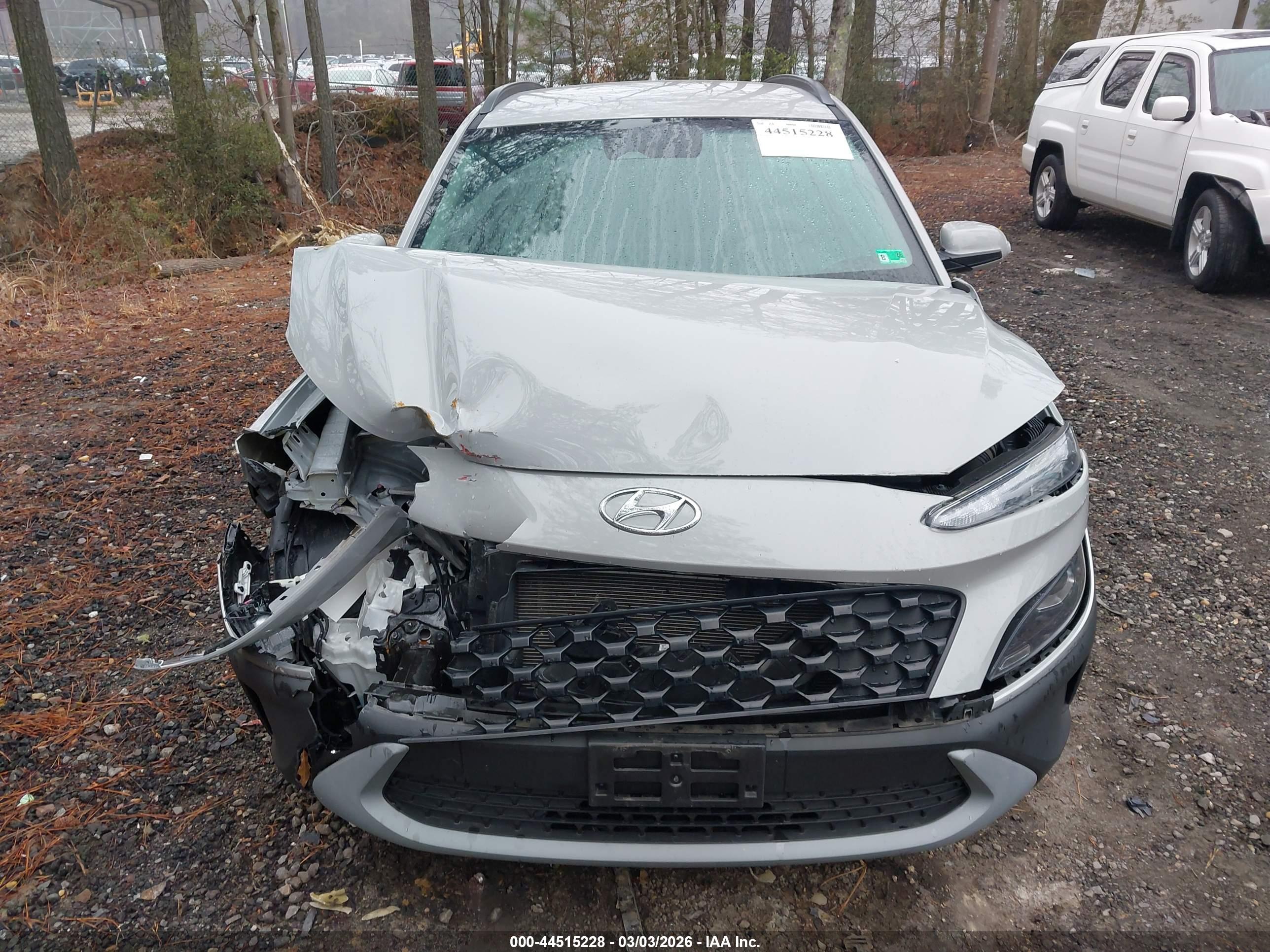 HYUNDAI KONA image 6