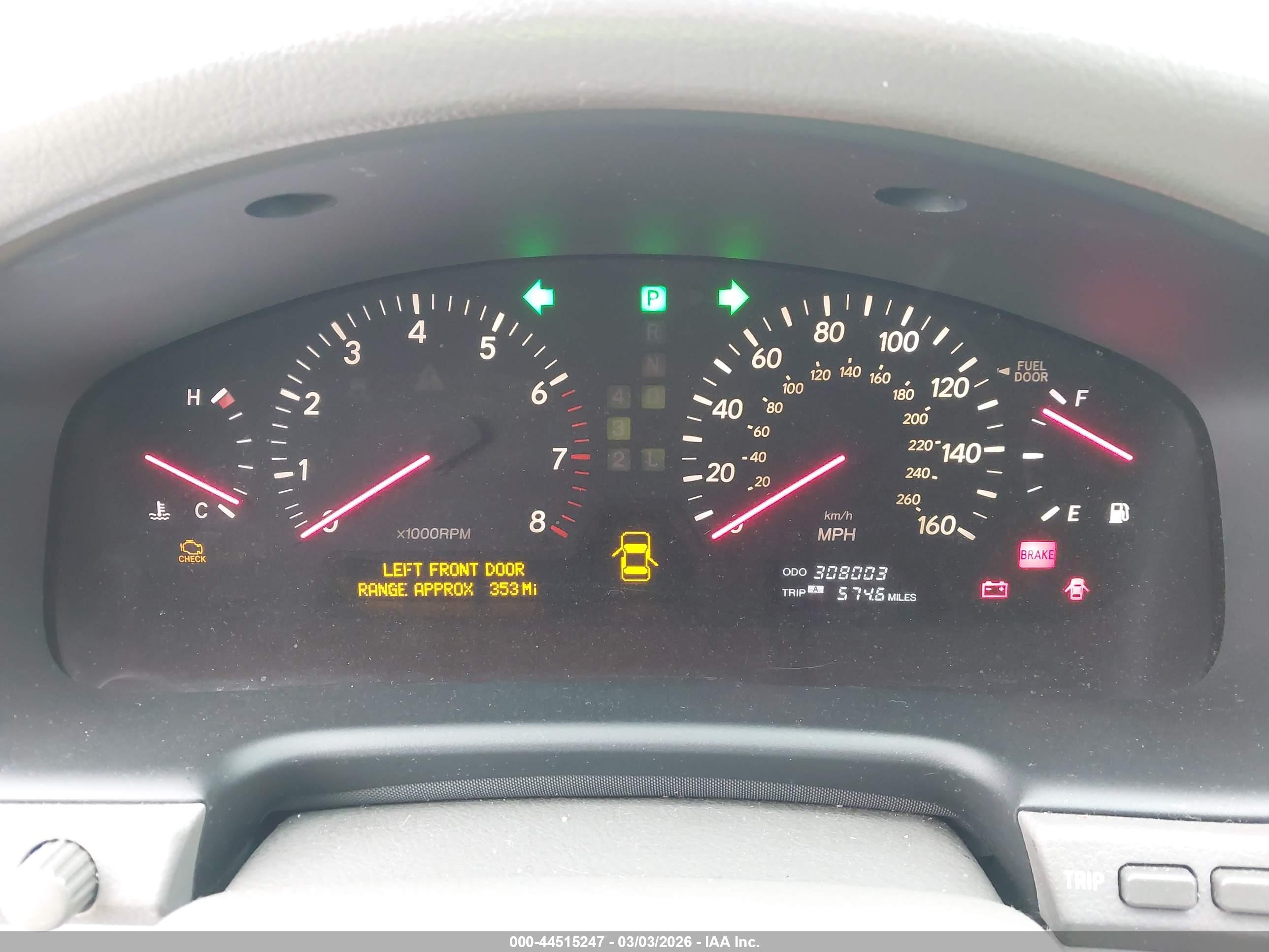 LEXUS LS image 7