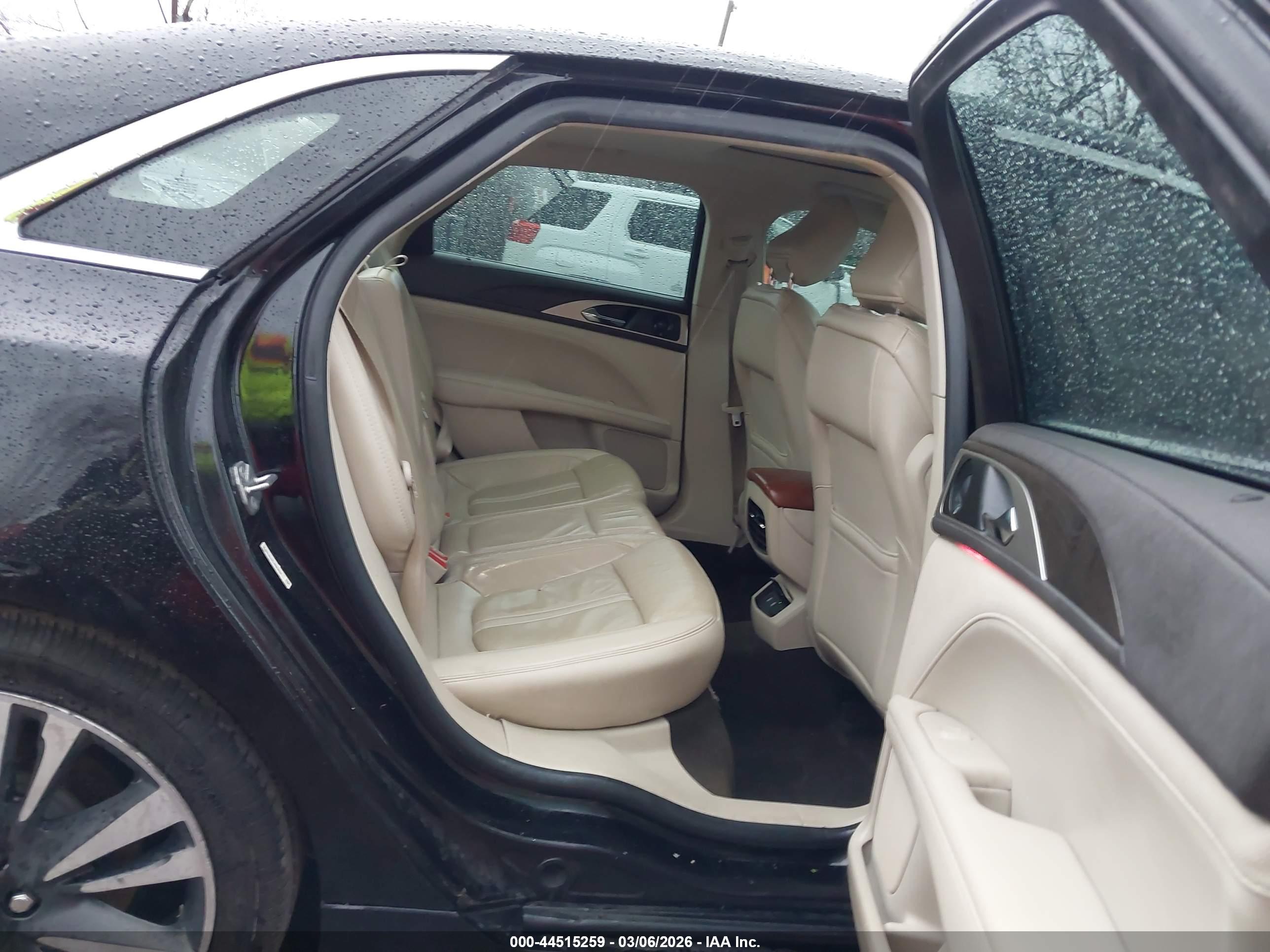 LINCOLN MKZ image 8