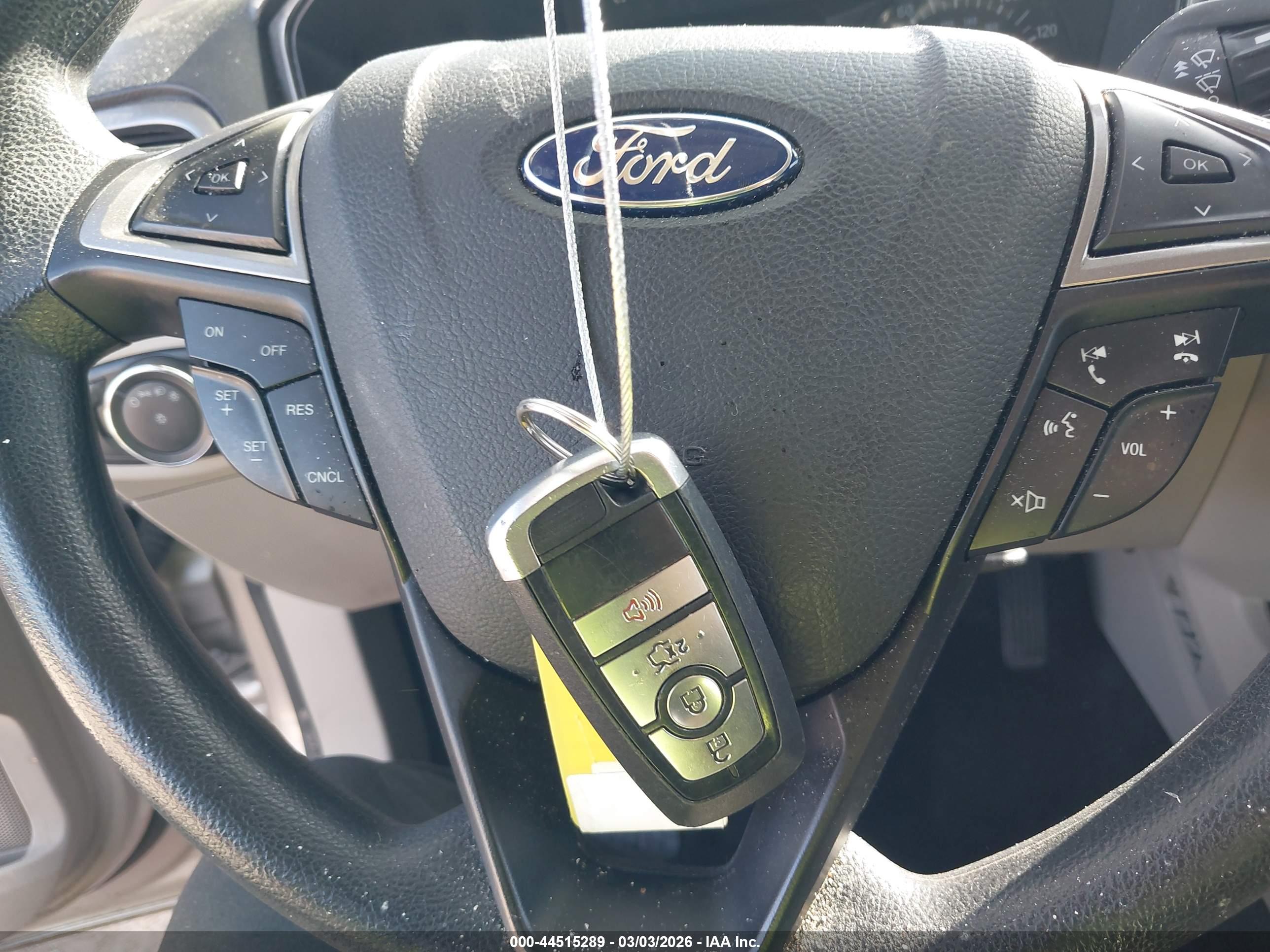 FORD FUSION image 11