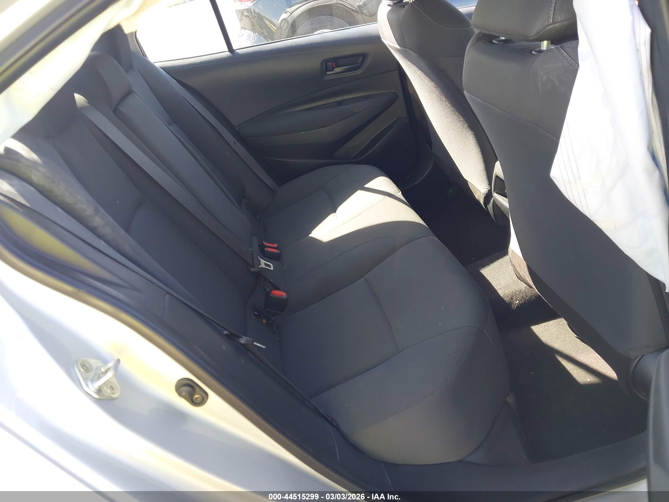 TOYOTA COROLLA image 8