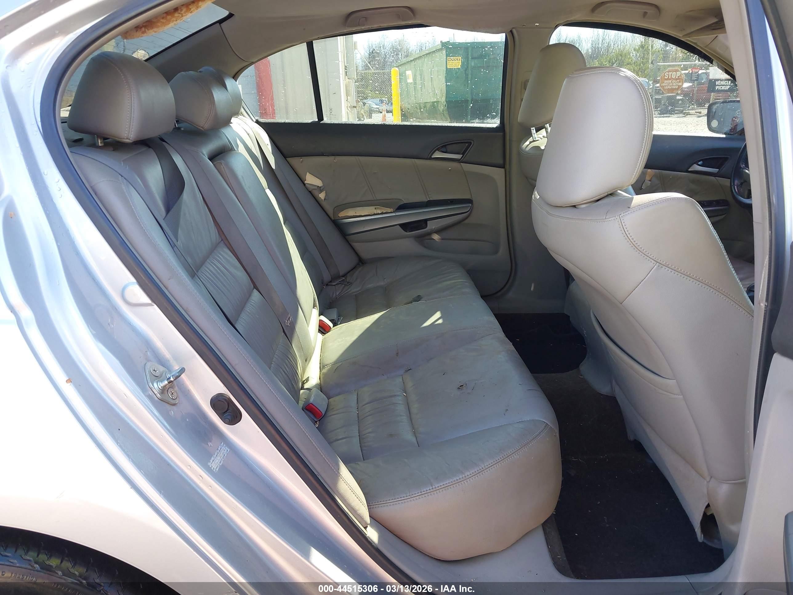 HONDA ACCORD image 8