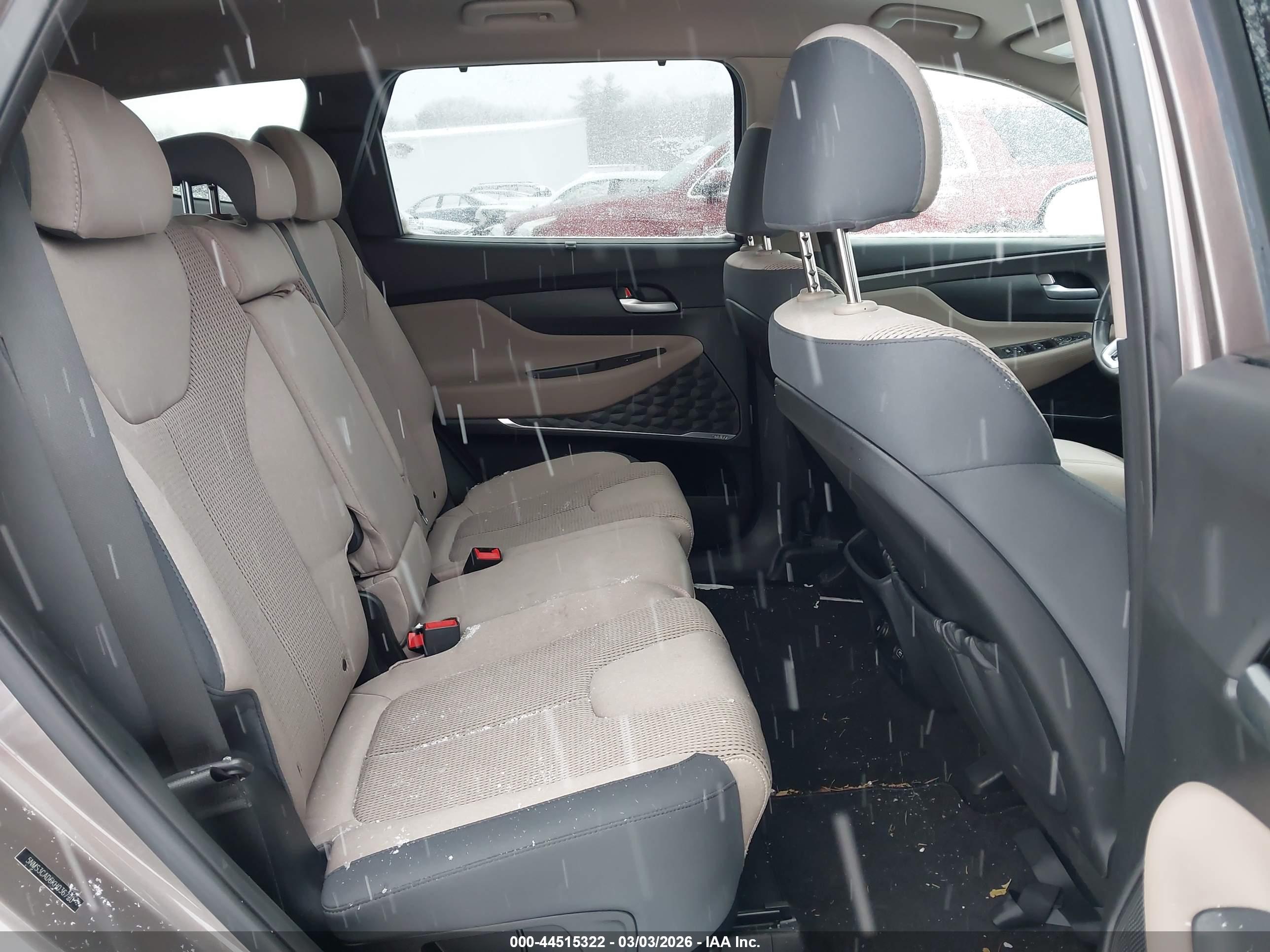 HYUNDAI SANTA image 8