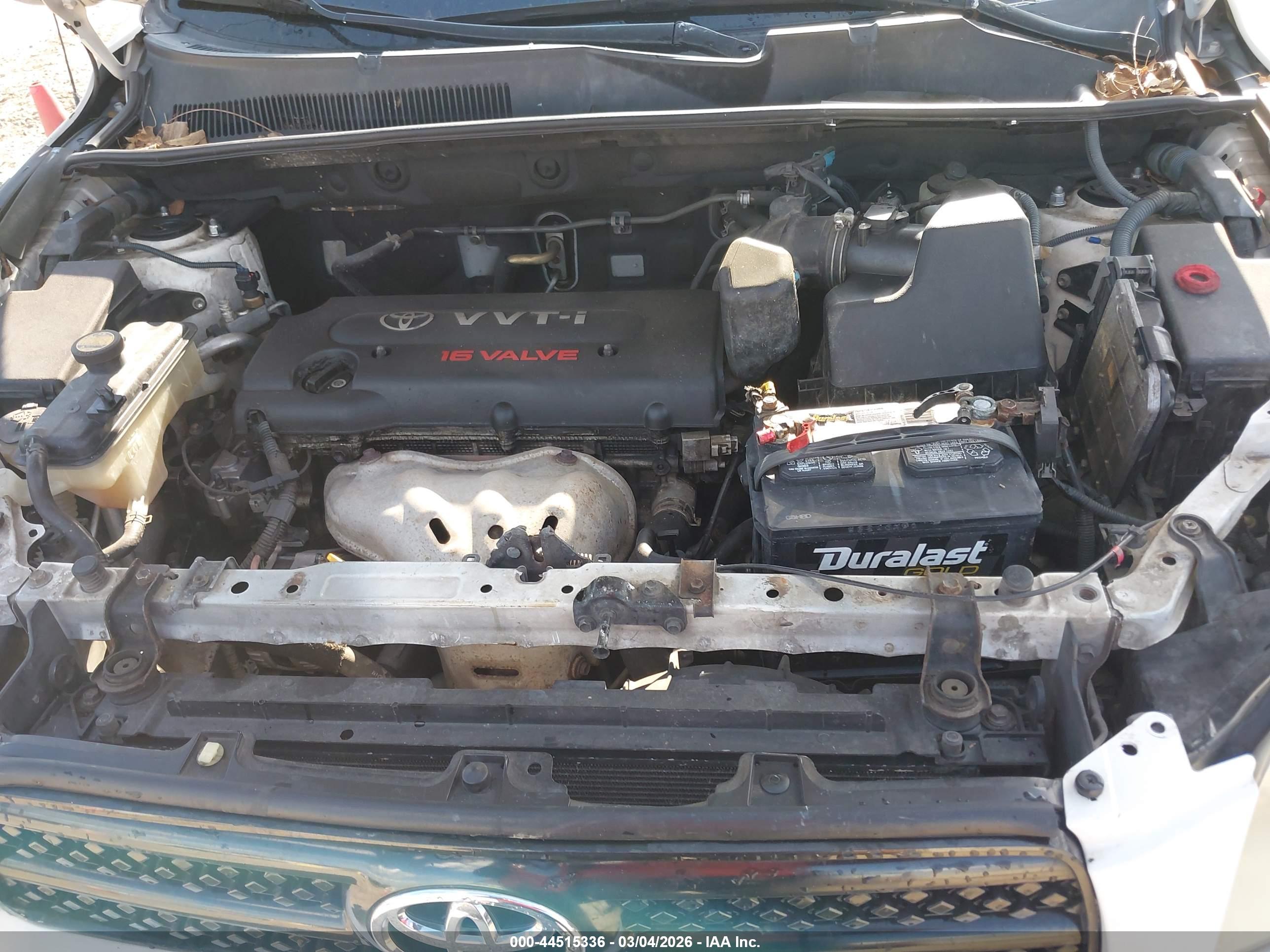 TOYOTA RAV4 image 10