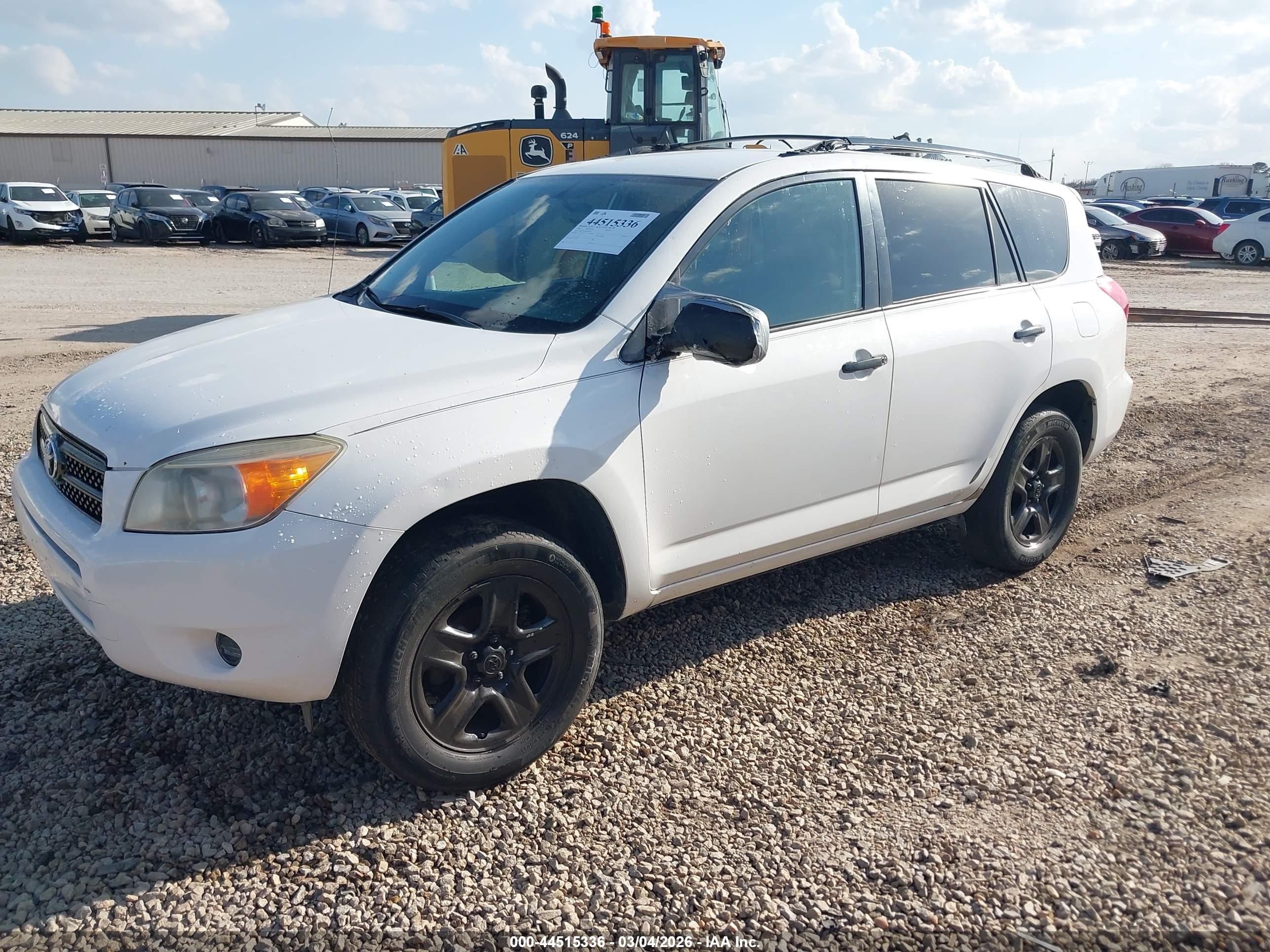 TOYOTA RAV4 image 2